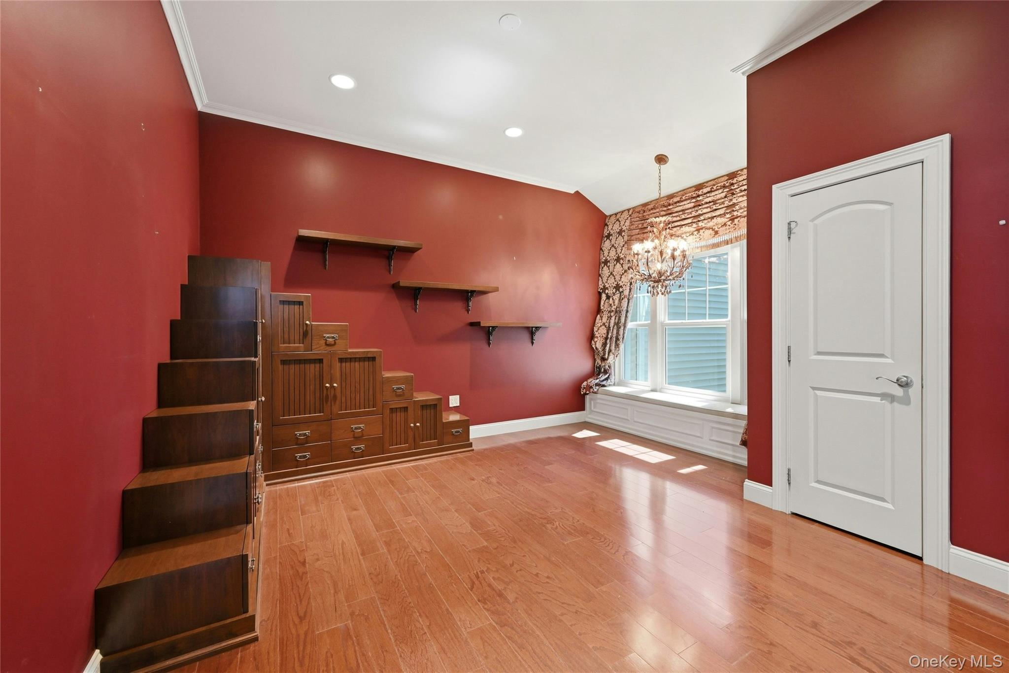 Condo Pacing  Nassau County, NY 11590, MLS-985533-10