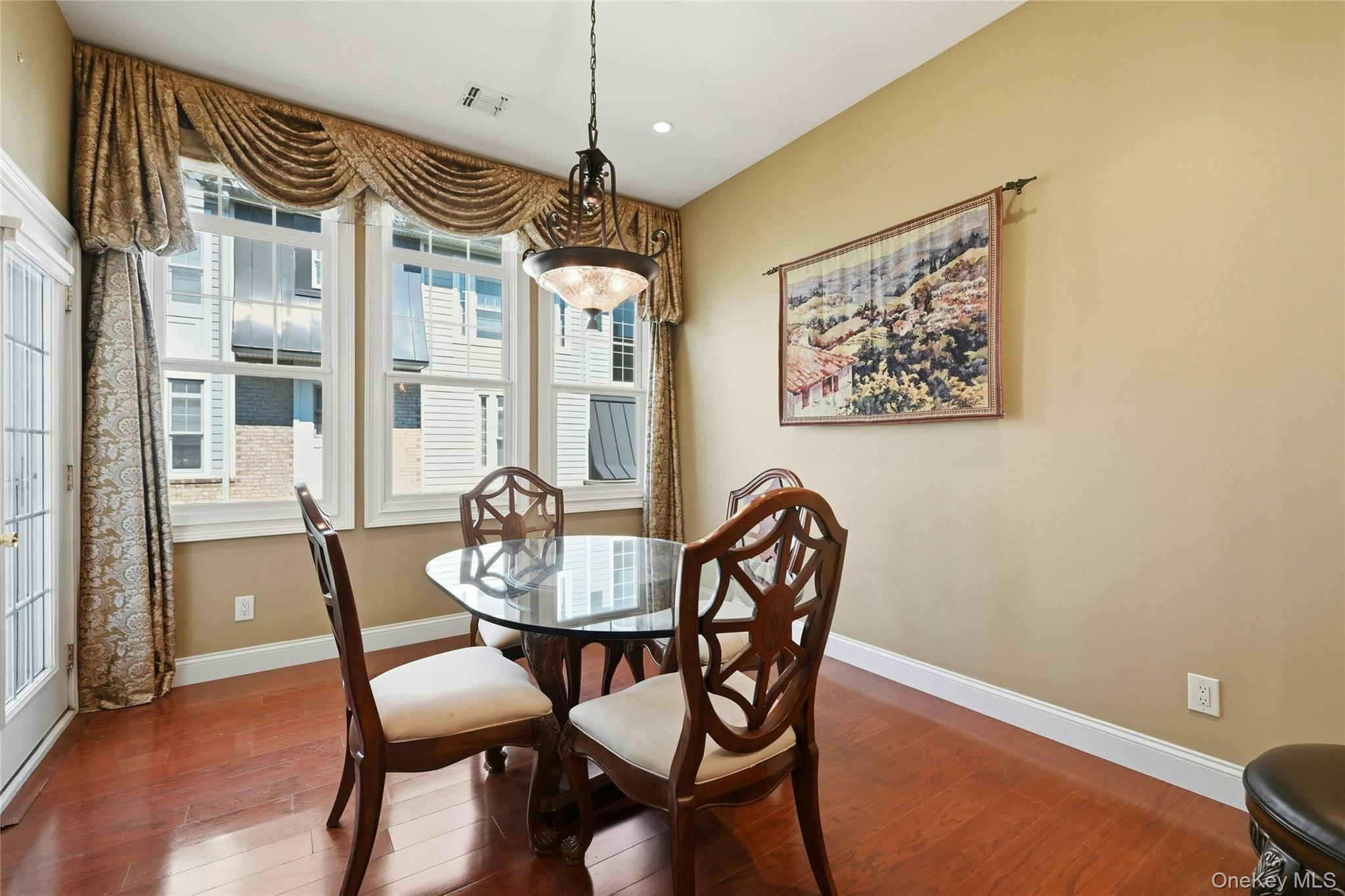 Condo Pacing  Nassau County, NY 11590, MLS-985533-15