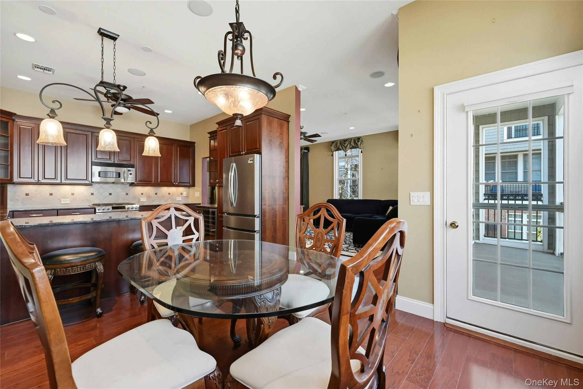 Condo Pacing  Nassau County, NY 11590, MLS-985533-16