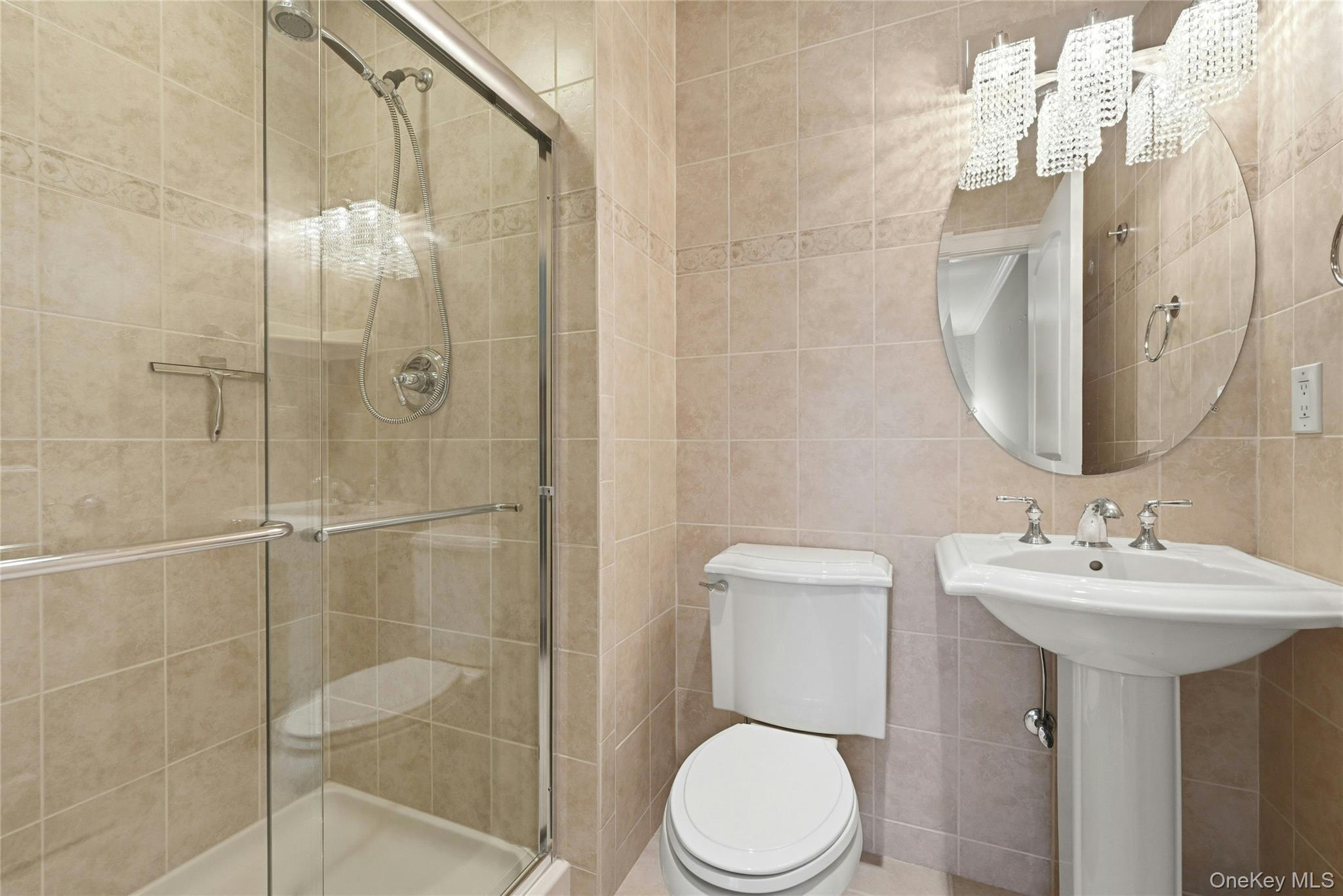 Condo Pacing  Nassau County, NY 11590, MLS-985533-20