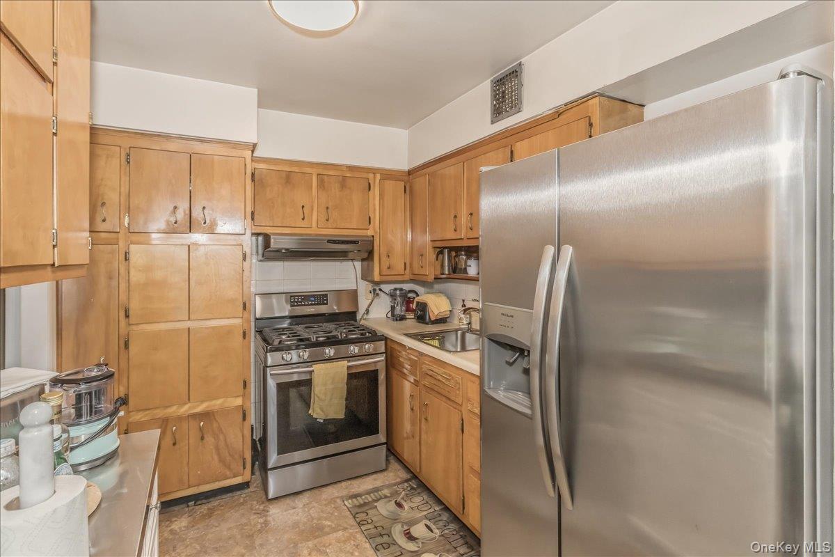 Single Family Braddock Queens, NY 11428, MLS-985537-5