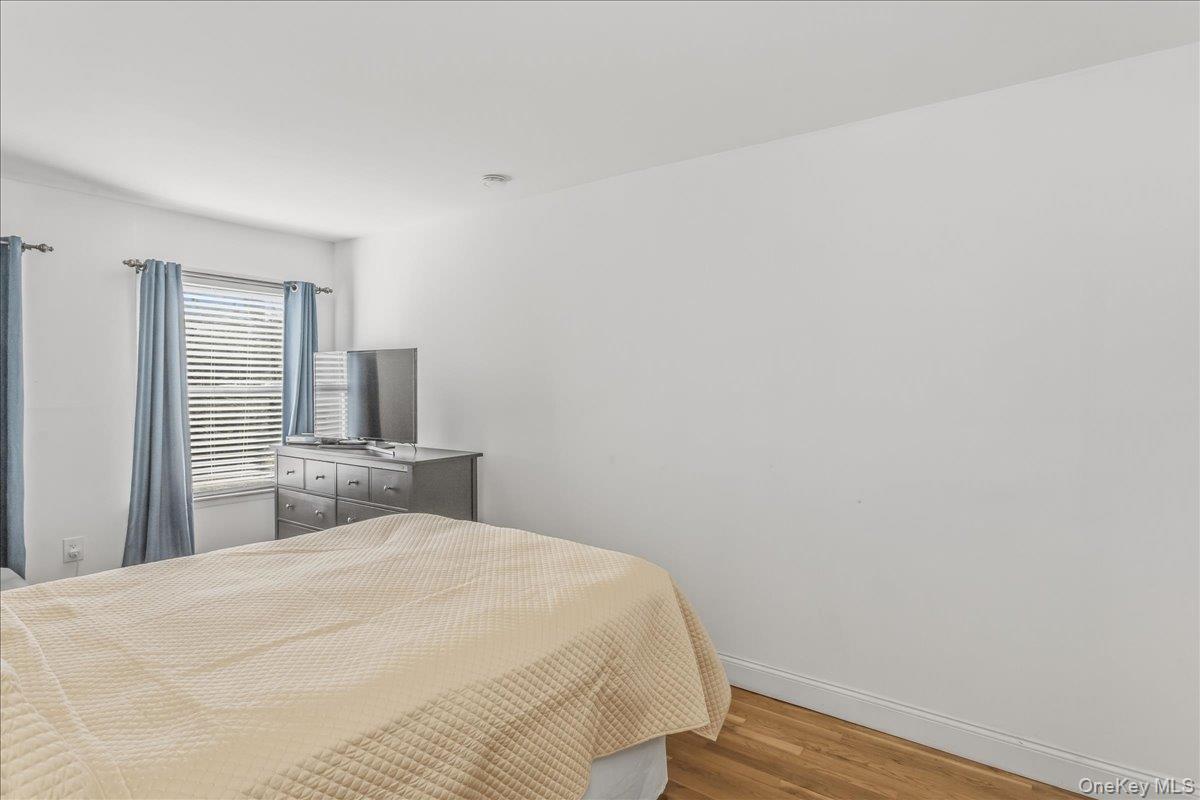 Single Family Braddock Queens, NY 11428, MLS-985537-7