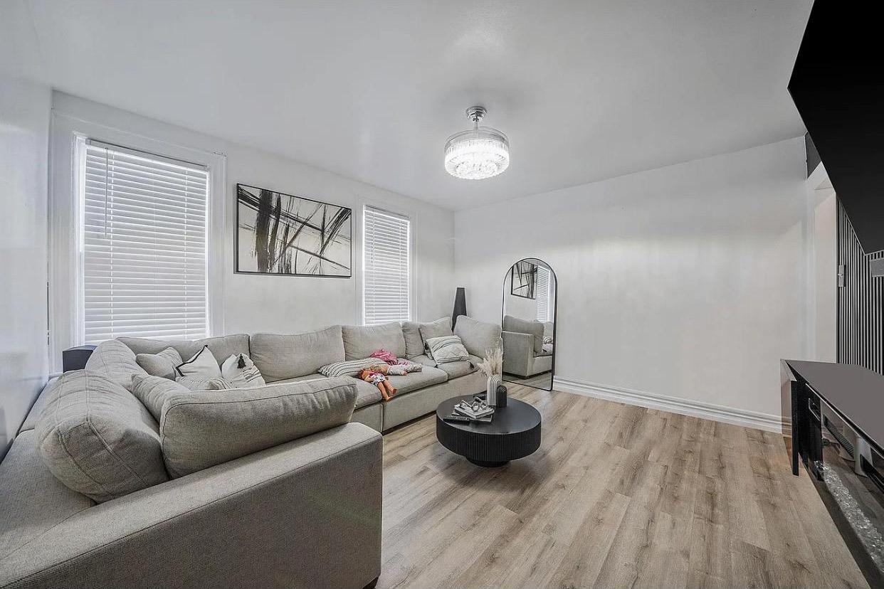 Single Family Lafayette  Bronx, NY 10465, MLS-985551-11