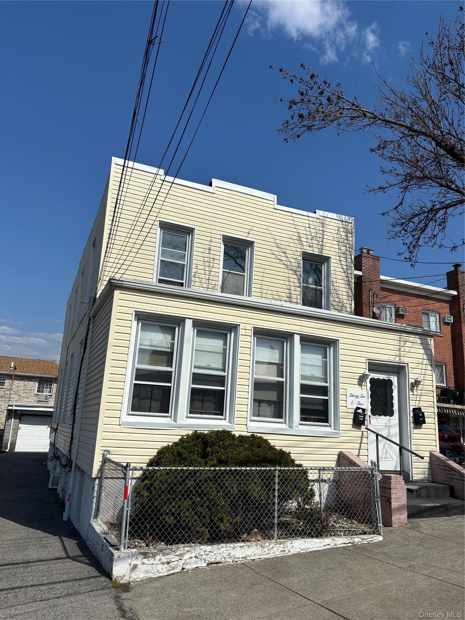 Single Family Lafayette  Bronx, NY 10465, MLS-985551-2