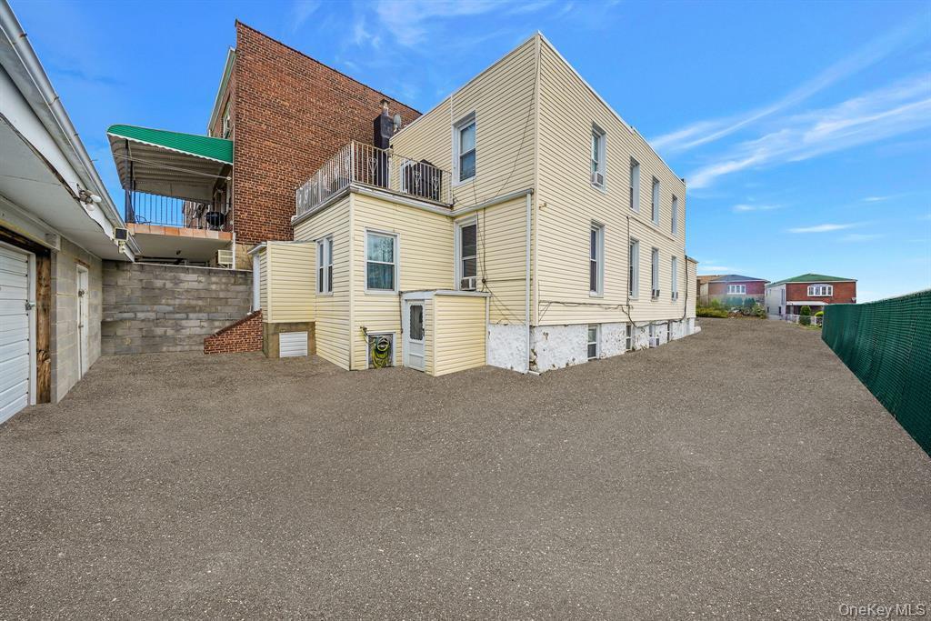 Single Family Lafayette  Bronx, NY 10465, MLS-985551-4