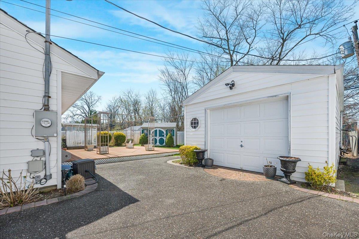 Single Family Seitz  Nassau County, NY 11714, MLS-985554-27
