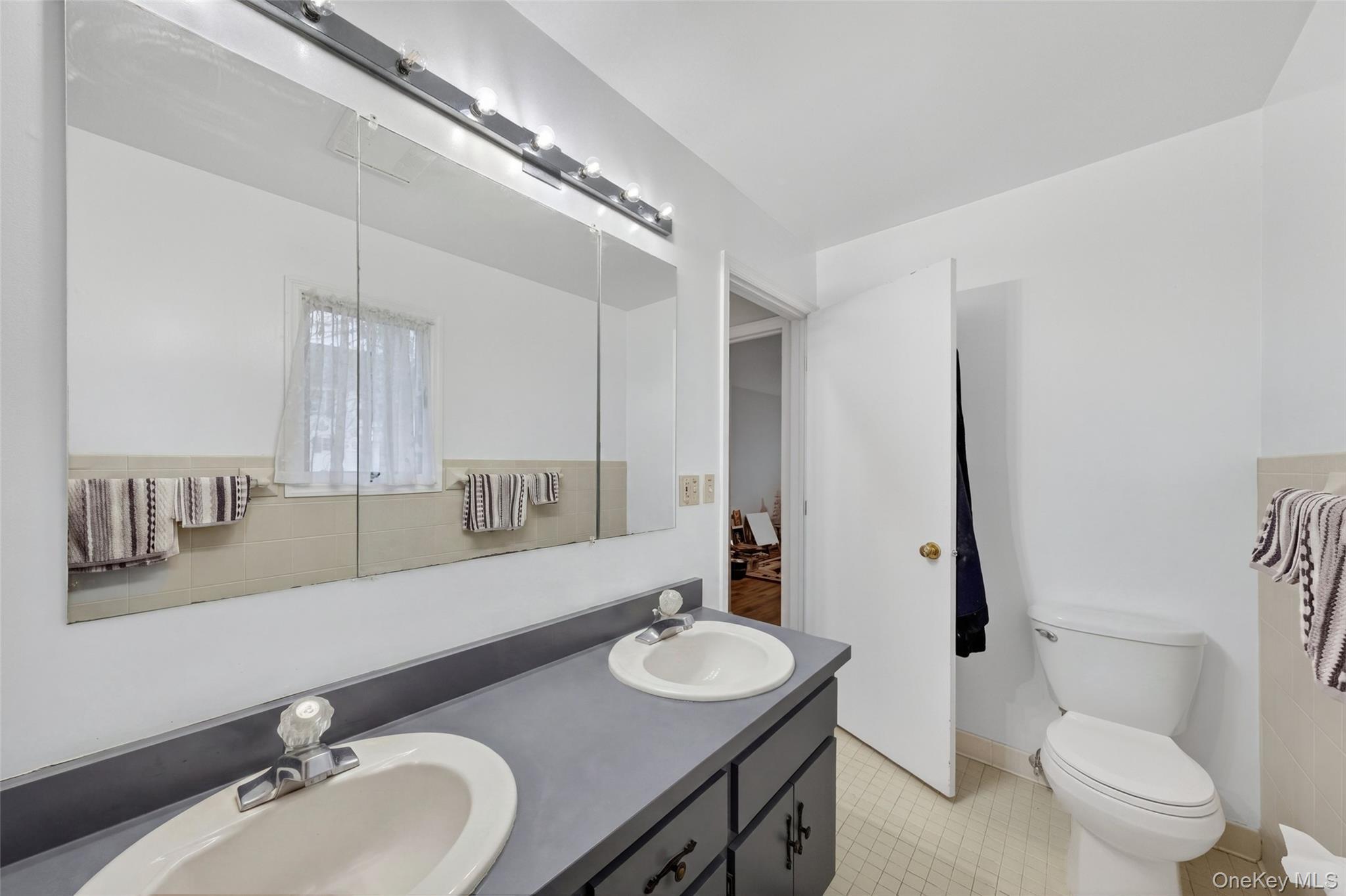 Single Family Vineyard  Ulster County, NY 12528, MLS-985578-18