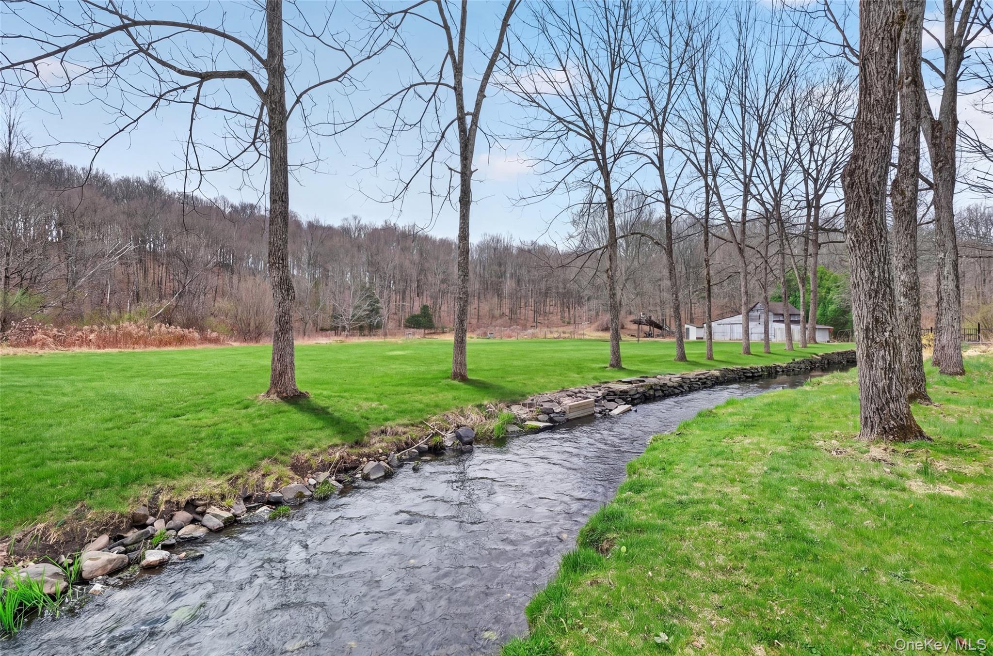 Single Family Vineyard  Ulster County, NY 12528, MLS-985578-2