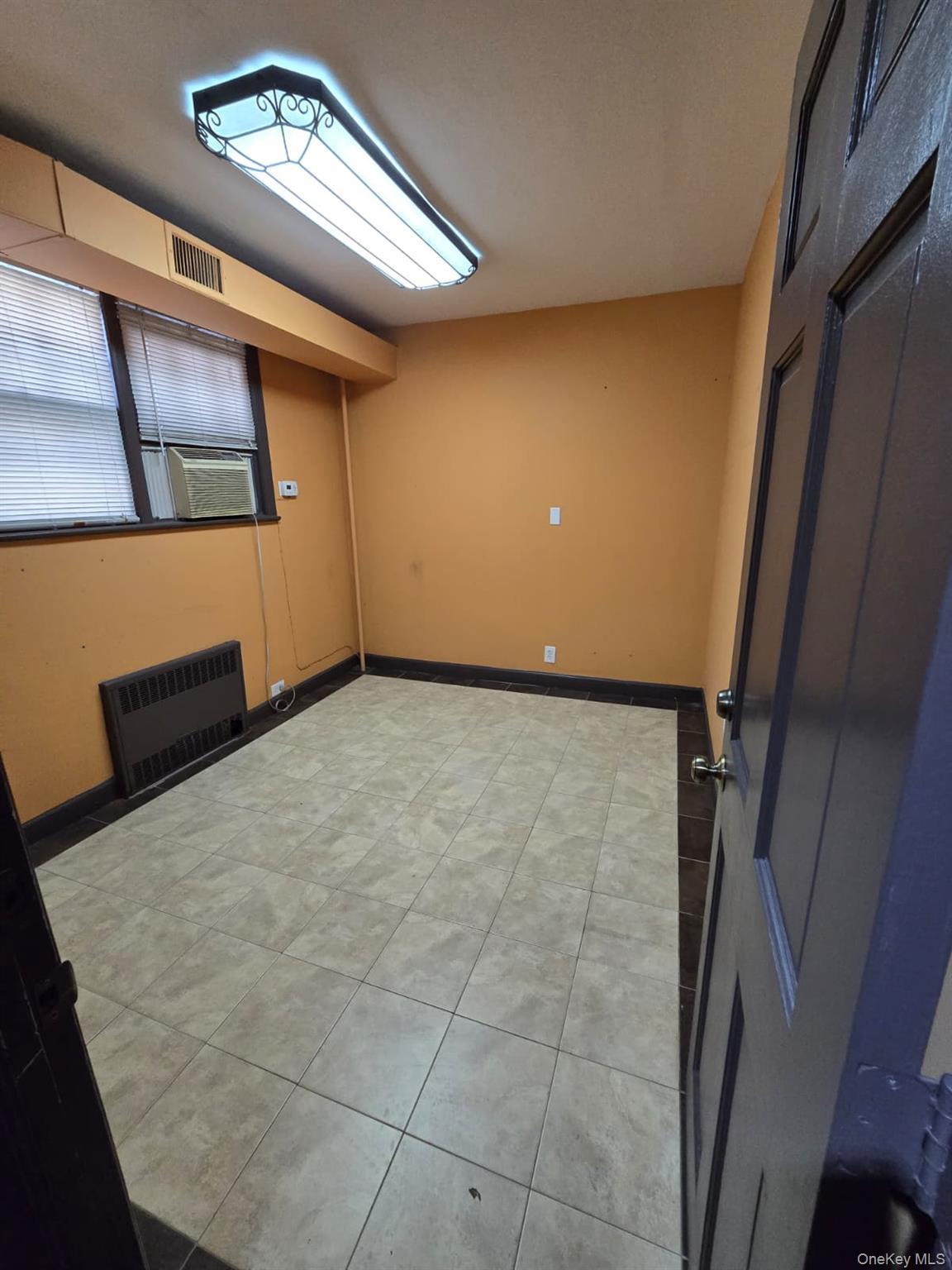 Commercial Lease Crossbay  Queens, NY 11417, MLS-985599-10