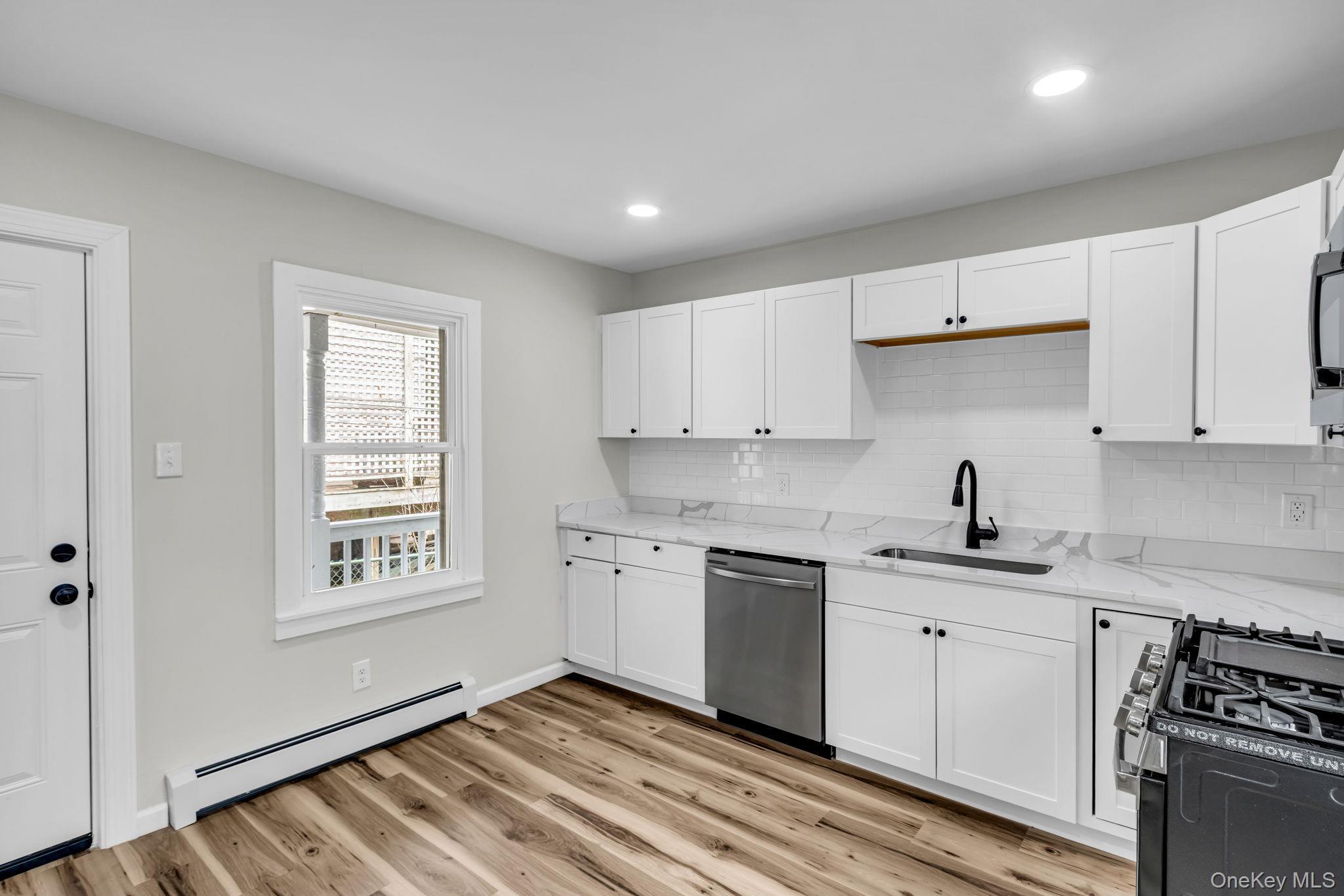 Single Family Glenwood  Dutchess County, NY 12603, MLS-985606-4