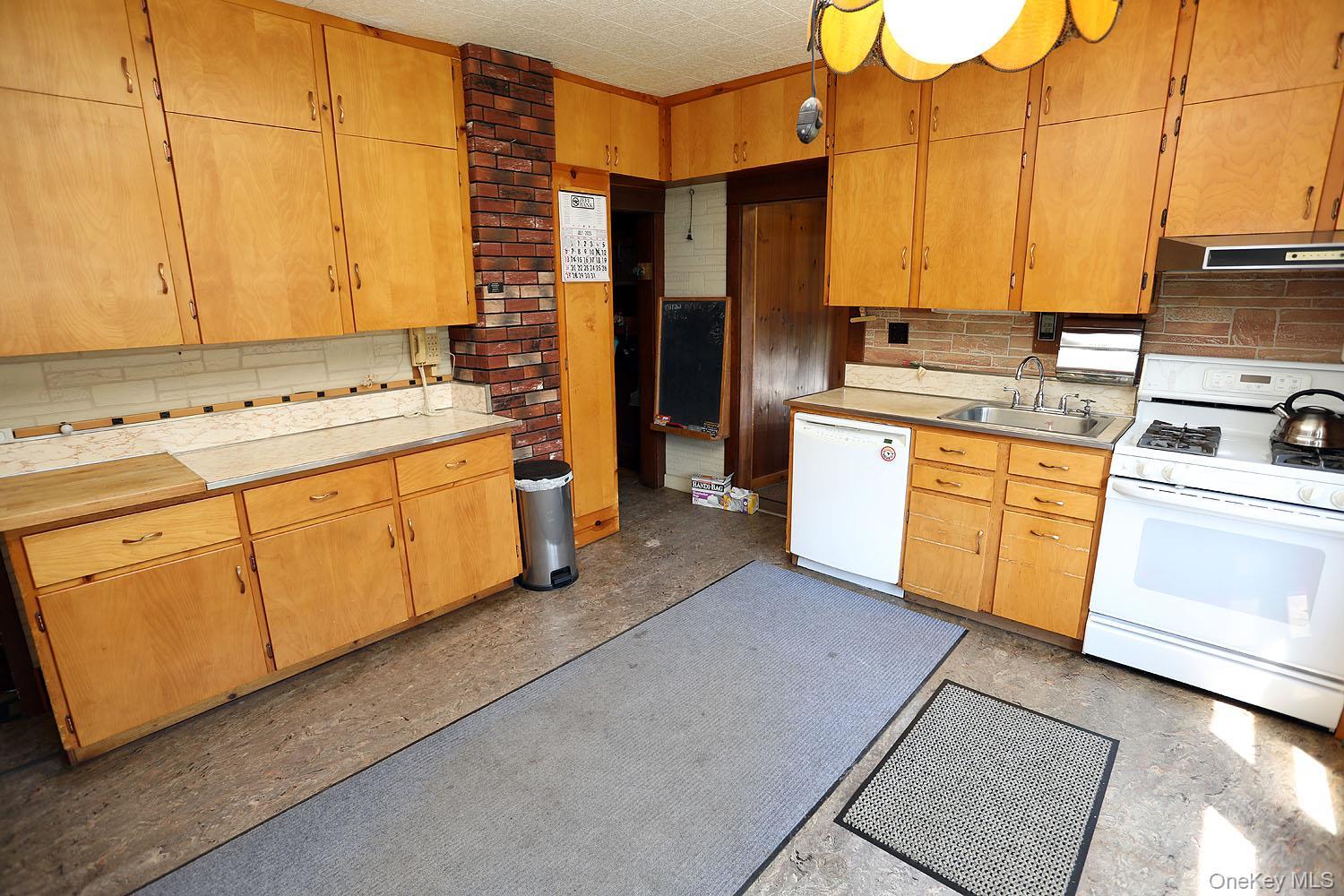 Single Family Shandelee  Sullivan County, NY 12758, MLS-985609-8