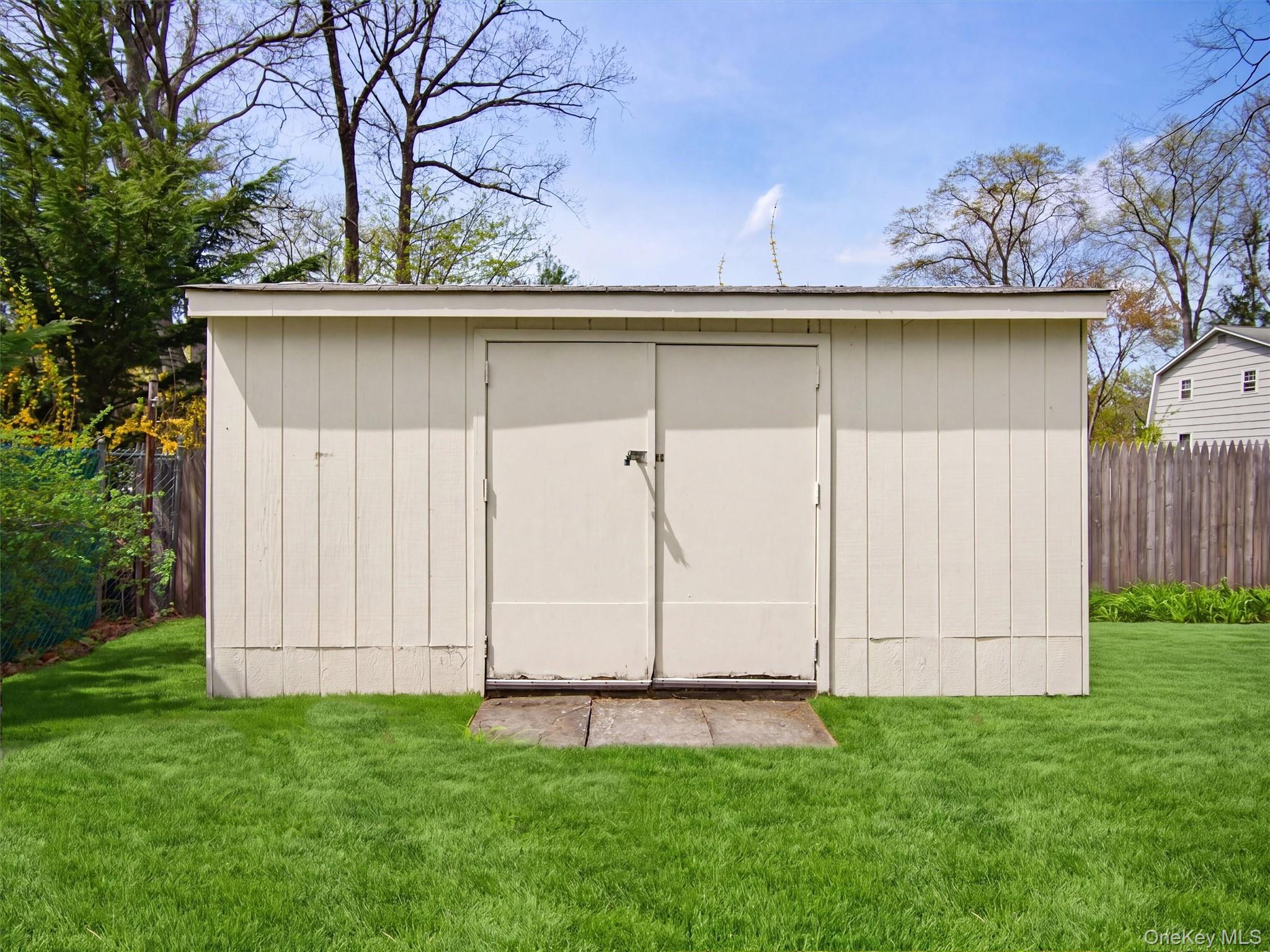 Single Family Willow  Rockland County, NY 10901, MLS-985614-22