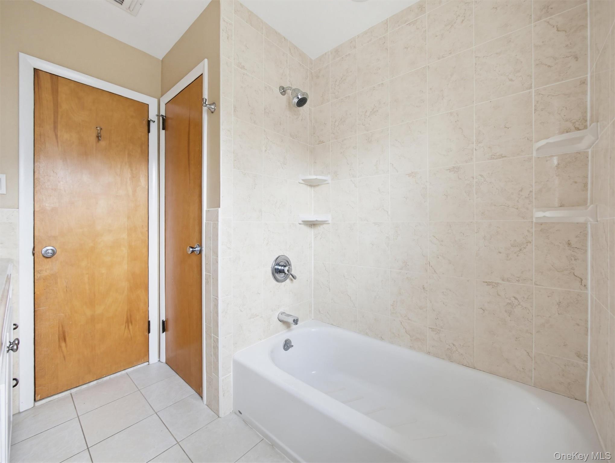 Single Family Willow  Rockland County, NY 10901, MLS-985614-8