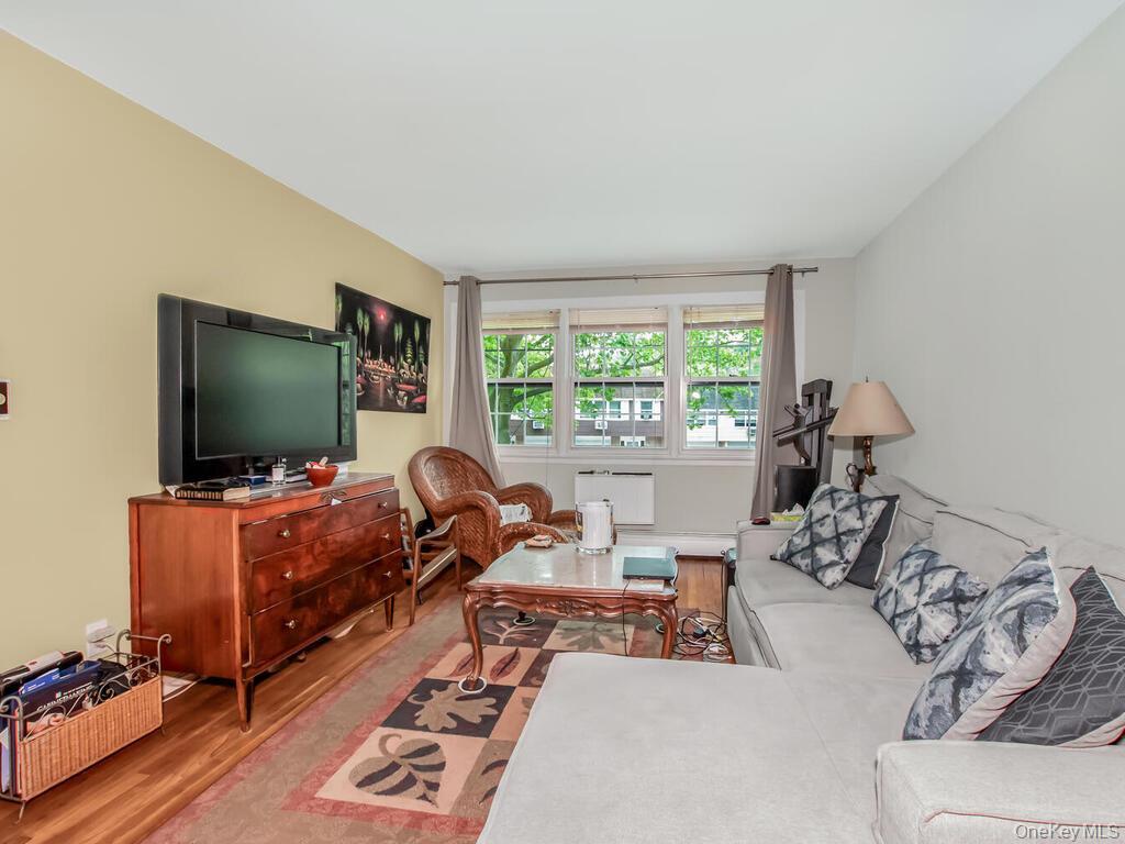 Single Family 68th Avenue Queens, NY 11362, MLS-985624-4