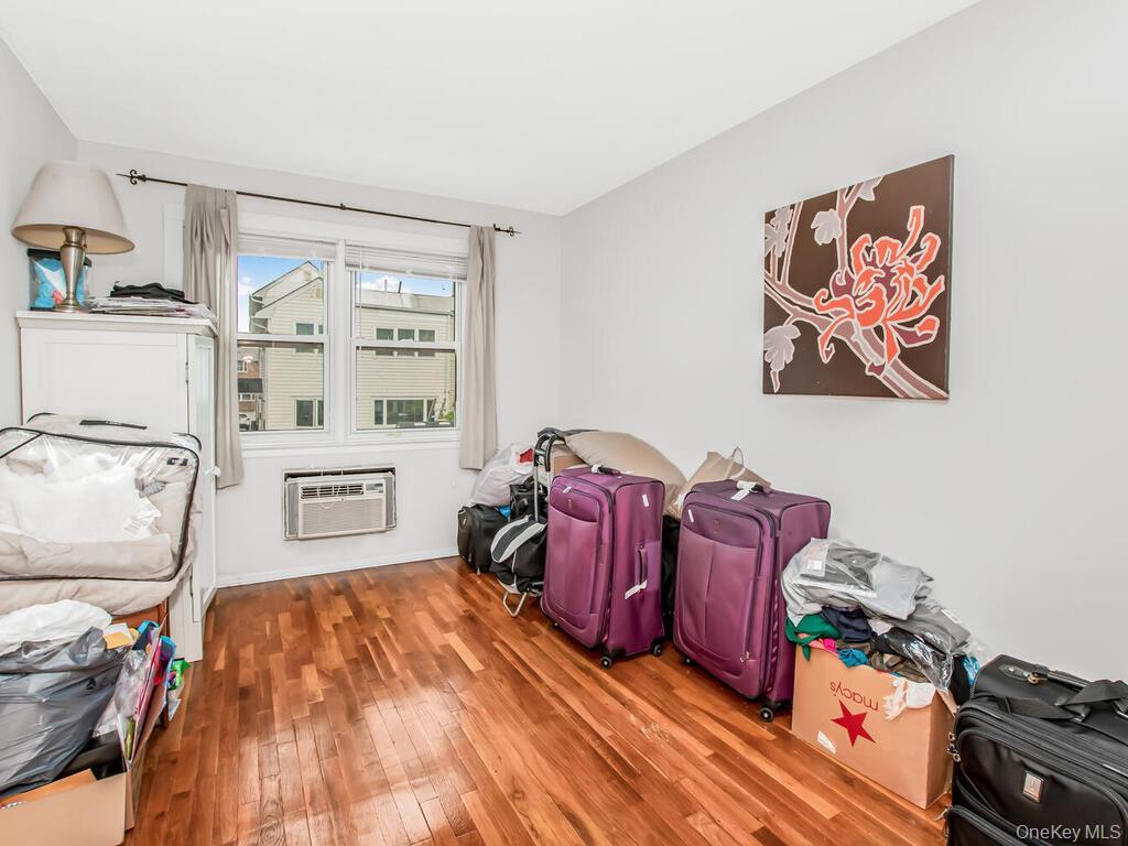 Single Family 68th Avenue Queens, NY 11362, MLS-985624-8