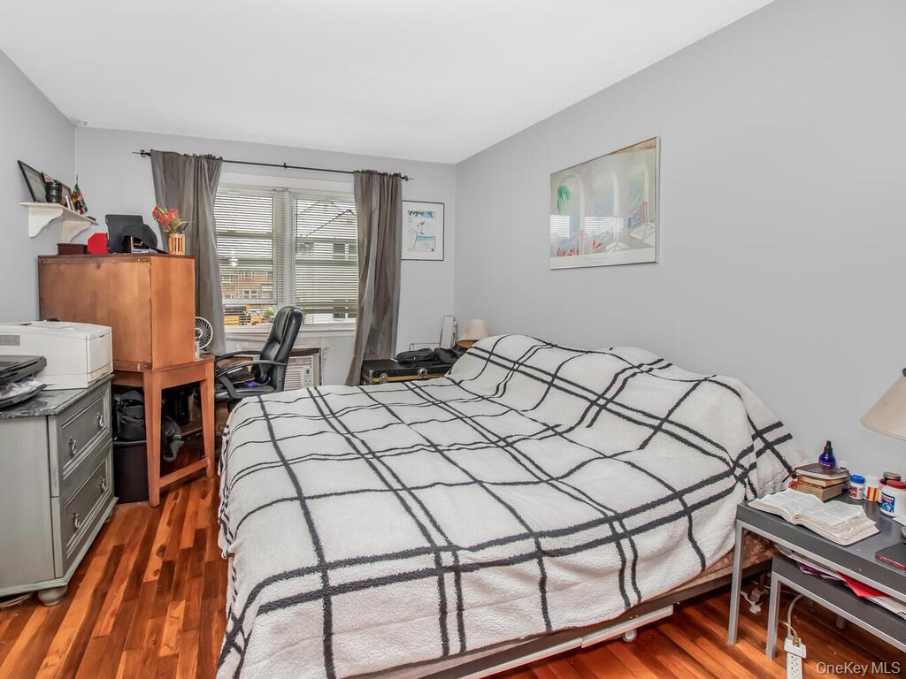 Single Family 68th Avenue Queens, NY 11362, MLS-985624-9