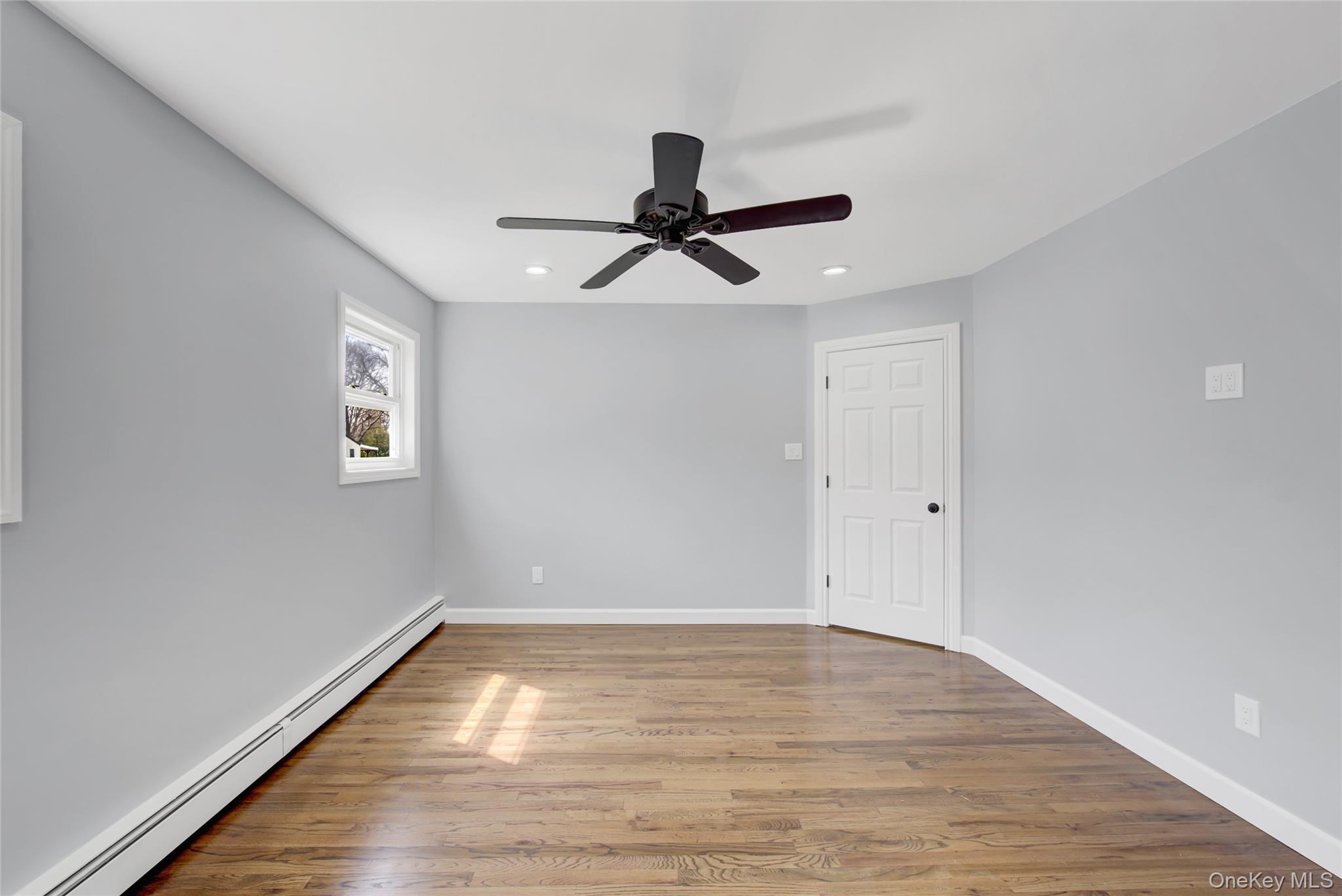 Single Family Yale  Suffolk County, NY 11776, MLS-985628-15