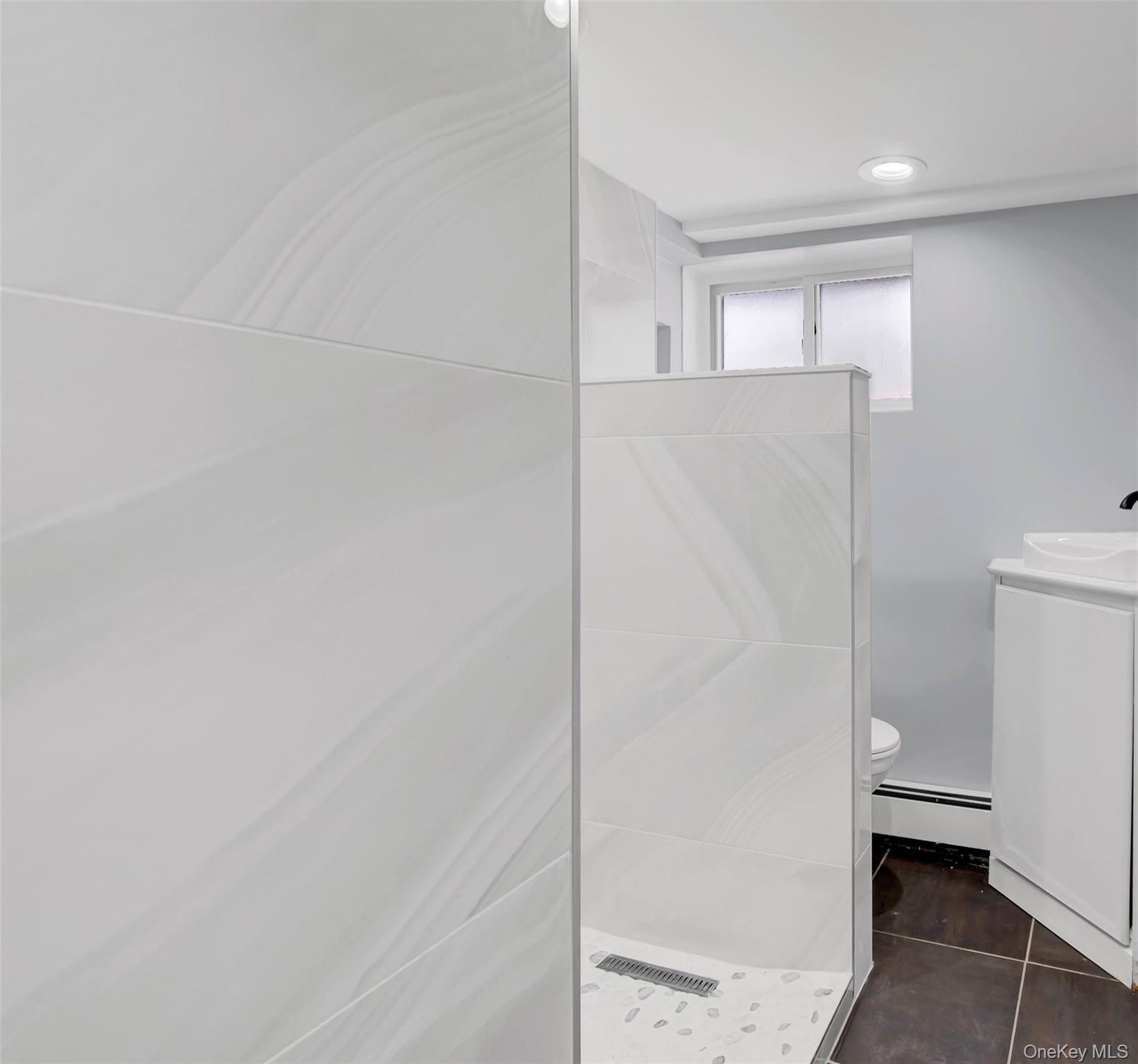 Single Family Yale  Suffolk County, NY 11776, MLS-985628-25