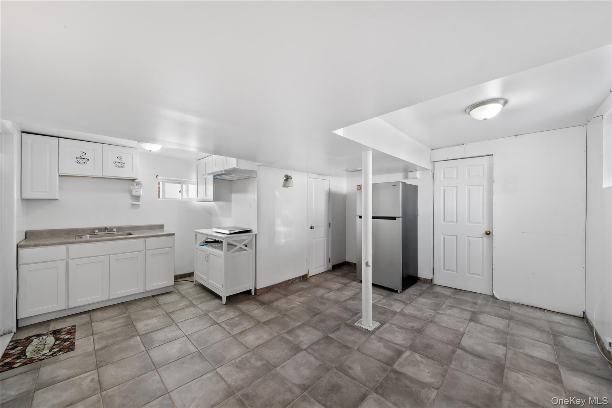 Single Family Lurting Bronx, NY 10469, MLS-985641-16