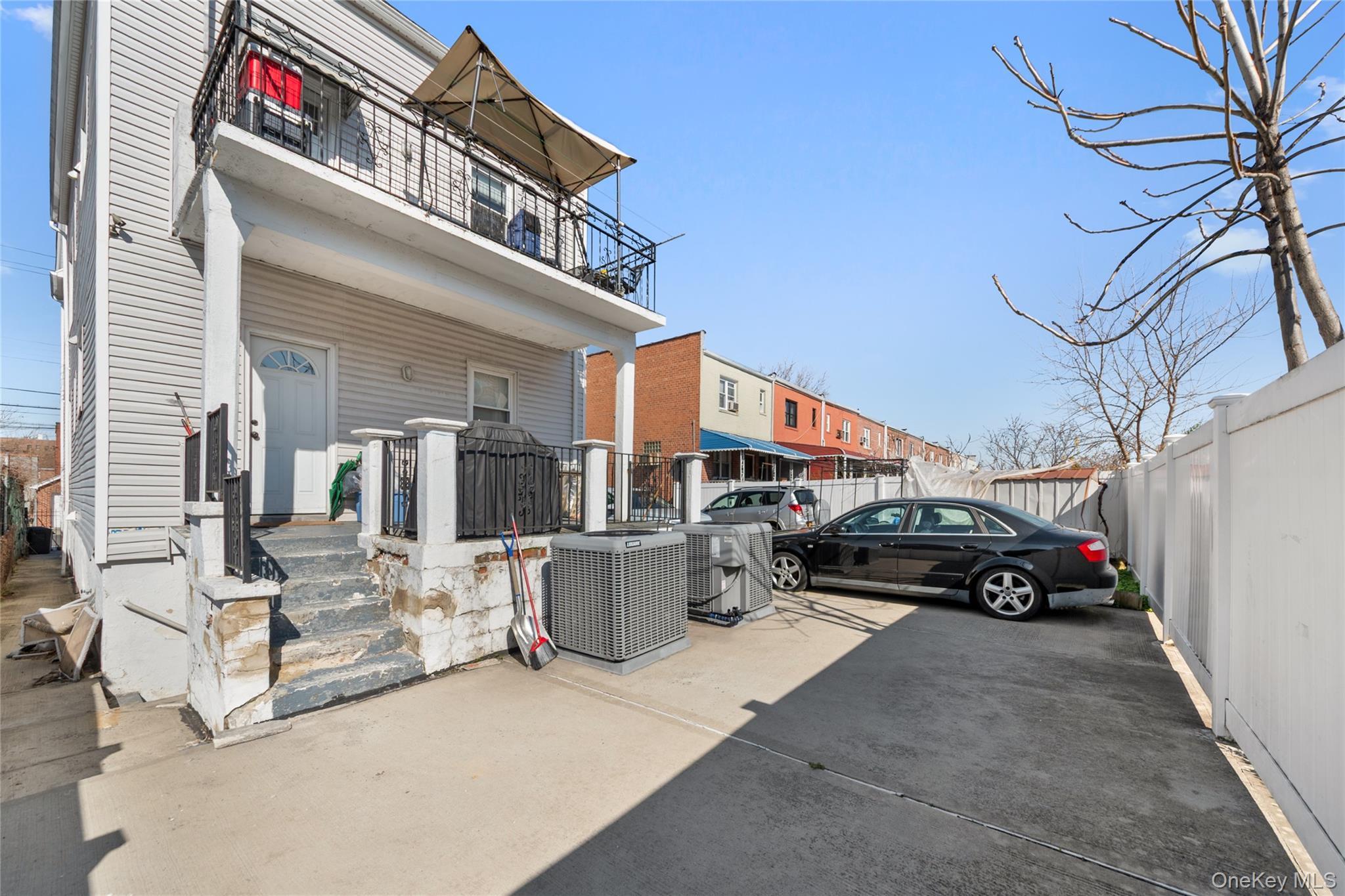 Single Family Lurting Bronx, NY 10469, MLS-985641-18