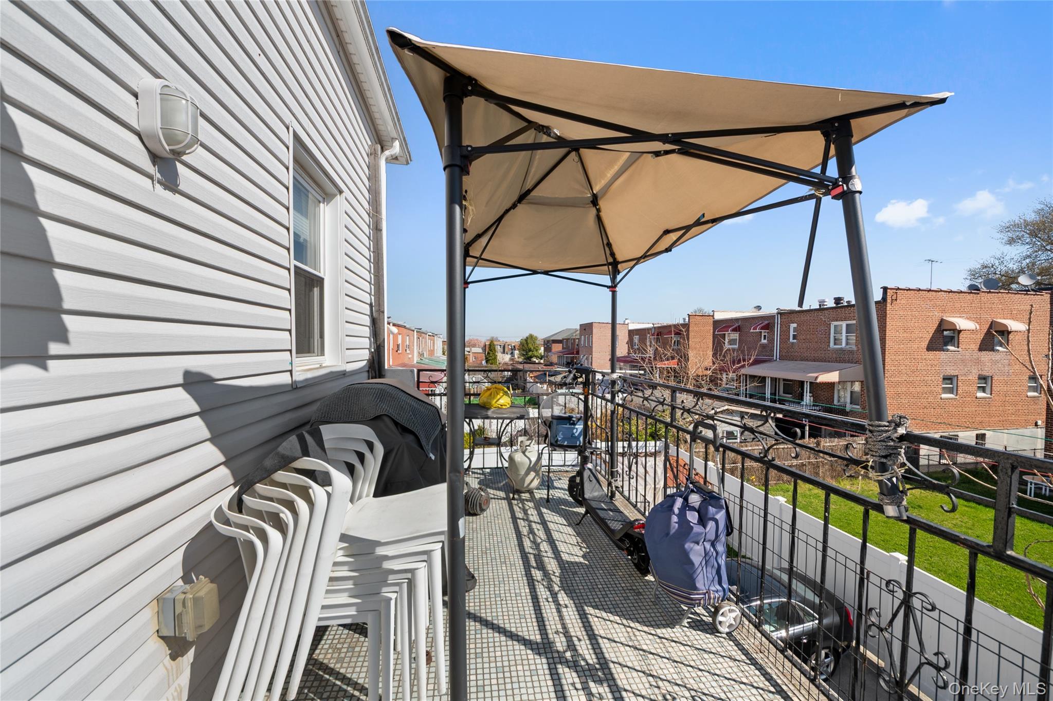 Single Family Lurting Bronx, NY 10469, MLS-985641-35