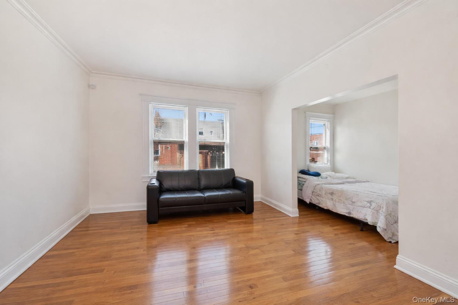 Single Family Lurting Bronx, NY 10469, MLS-985641-6