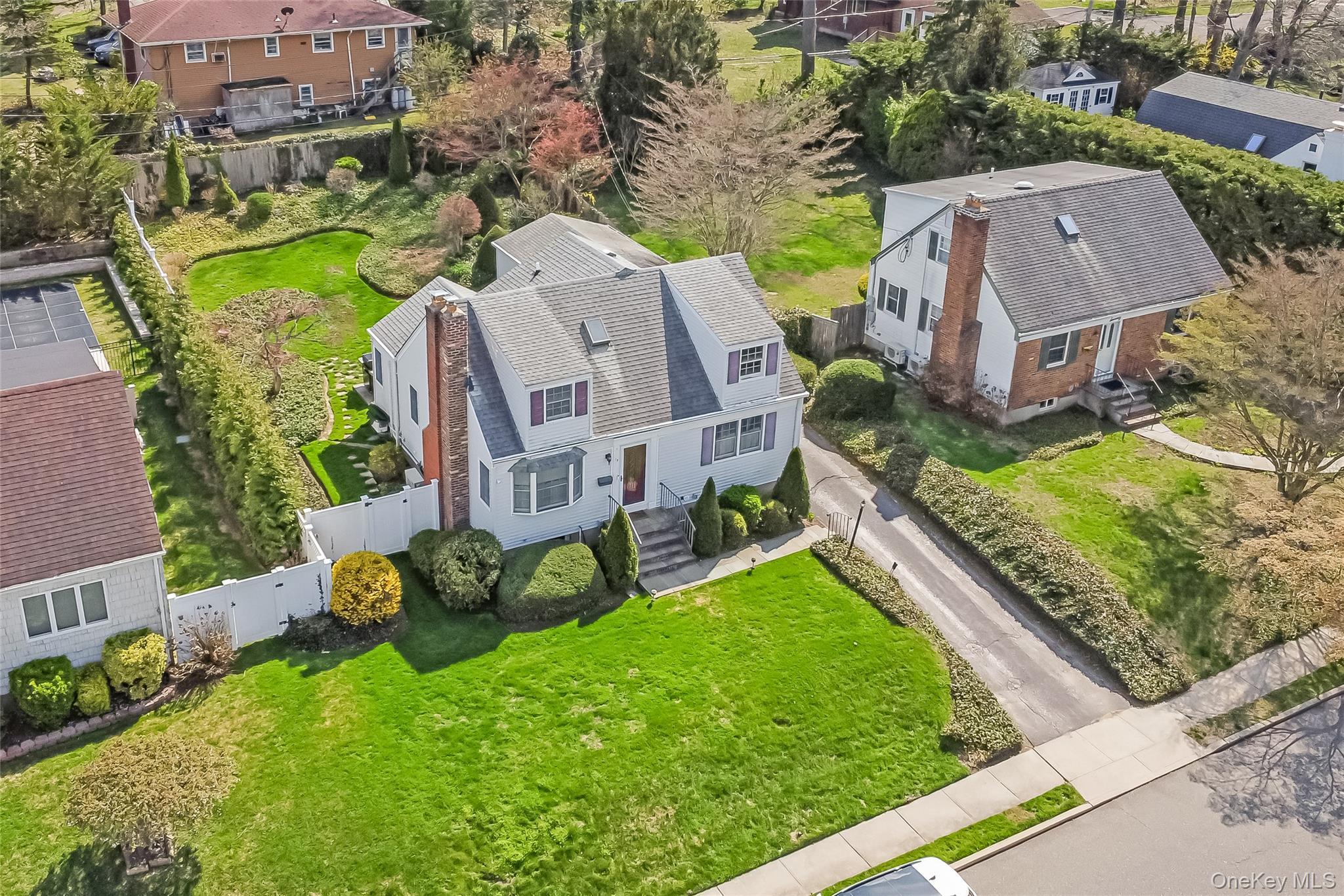Single Family Seaman  Nassau County, NY 11542, MLS-985649-2
