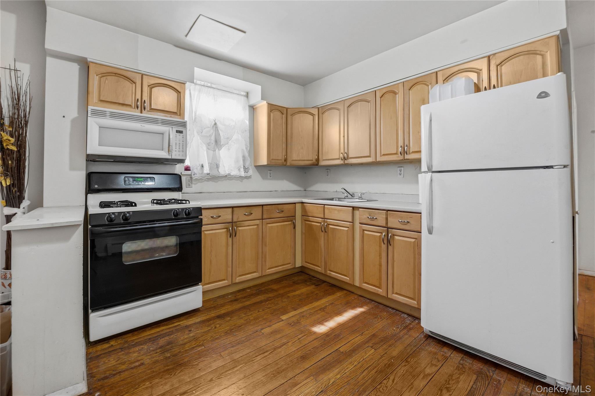 Single Family 165th Street Queens, NY 11433, MLS-985662-6