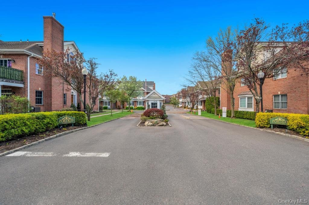 Condo Portico  Nassau County, NY 11021, MLS-985669-37