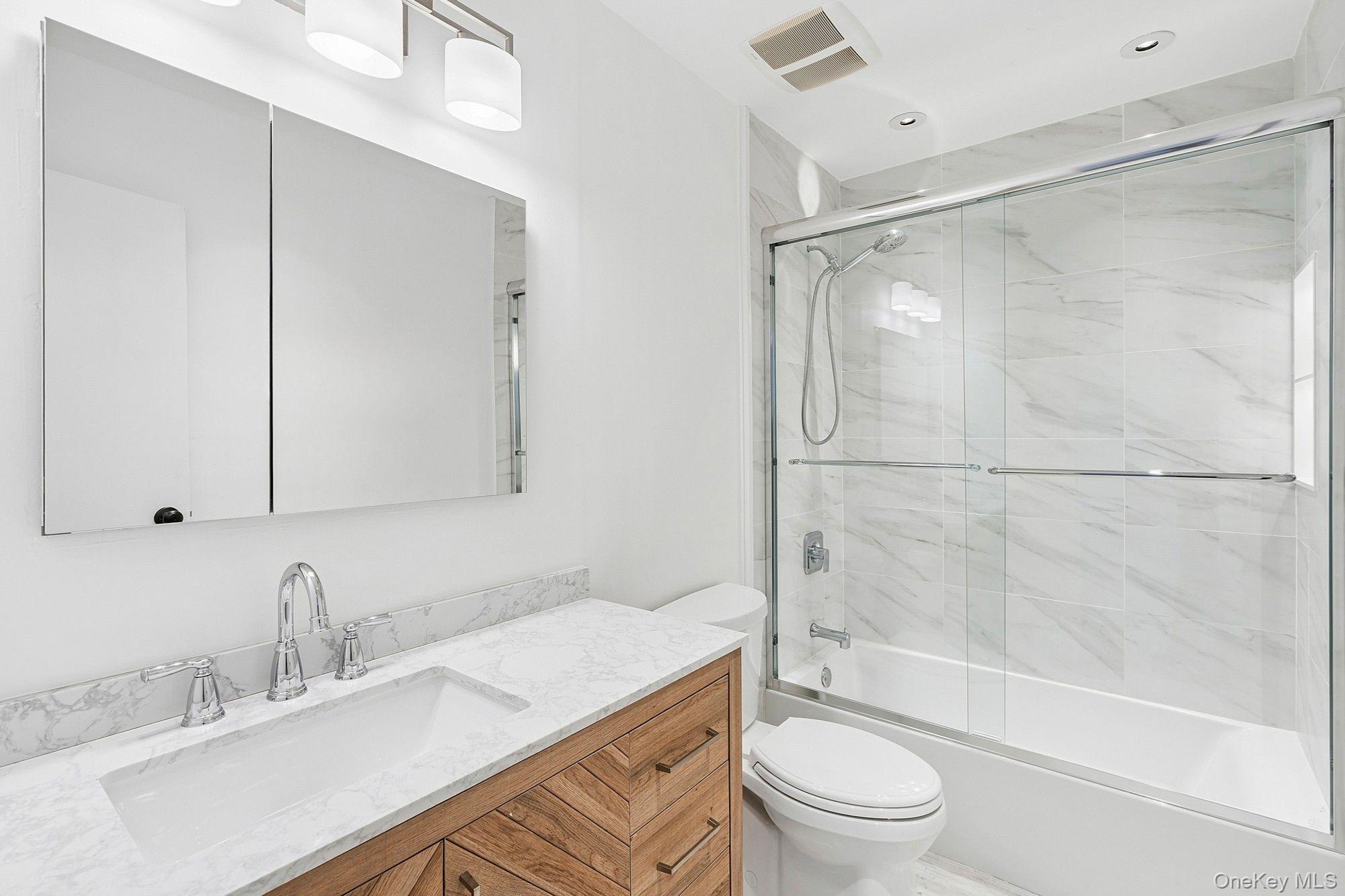 Condo Mitchell  Suffolk County, NY 11978, MLS-985678-11