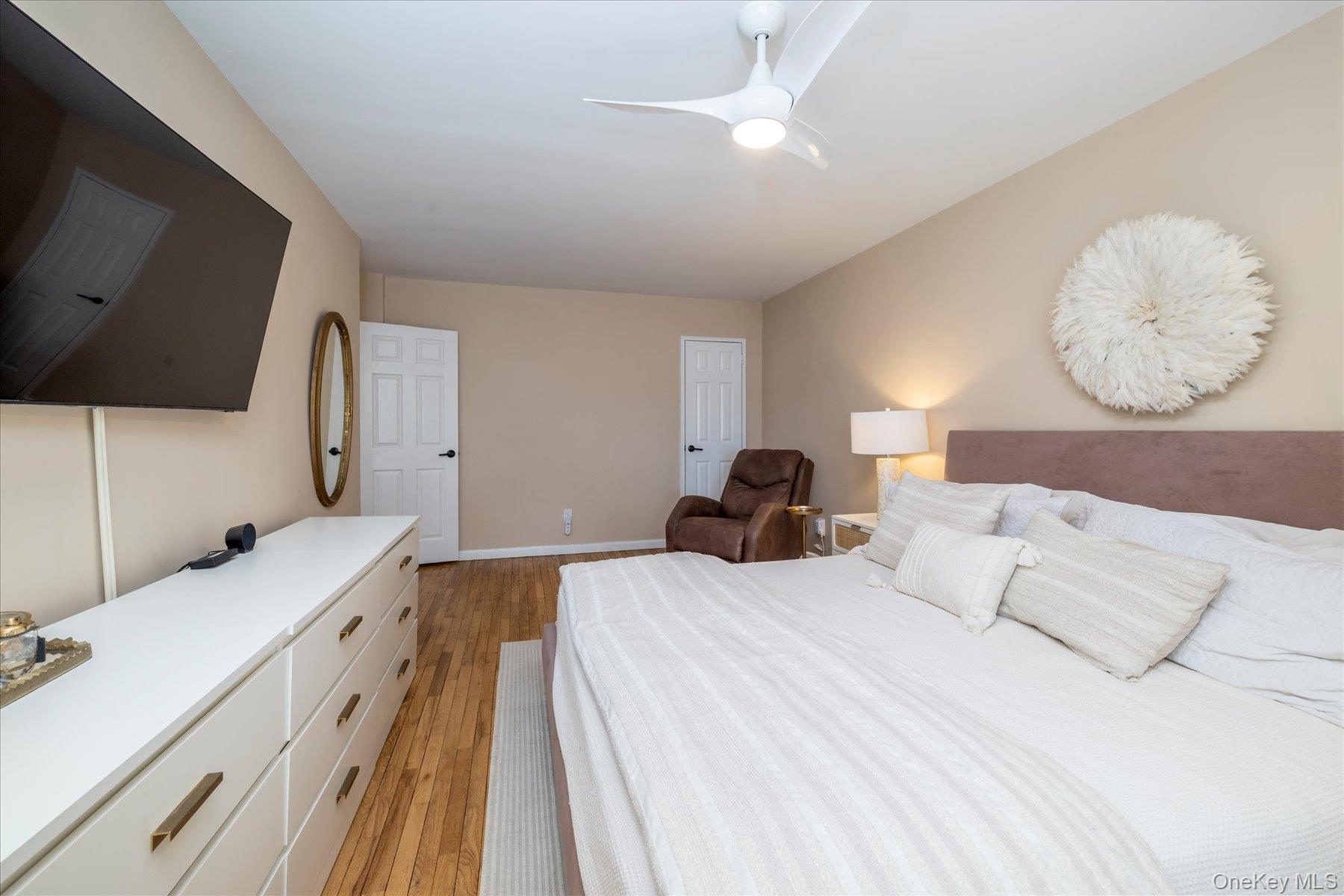 Coop Shore  Nassau County, NY 11561, MLS-985686-15