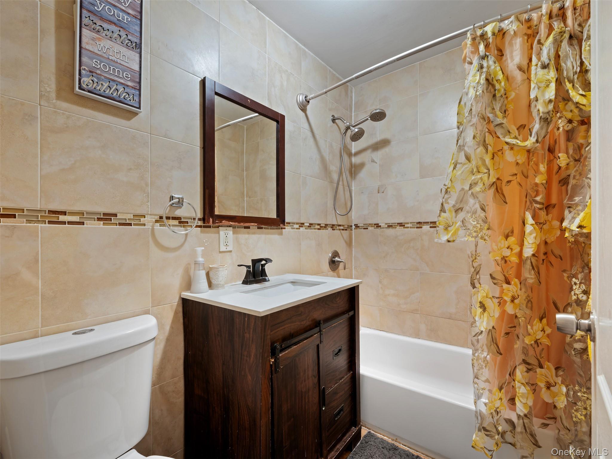 Single Family Saint Ouen Street Bronx, NY 10470, MLS-985700-10