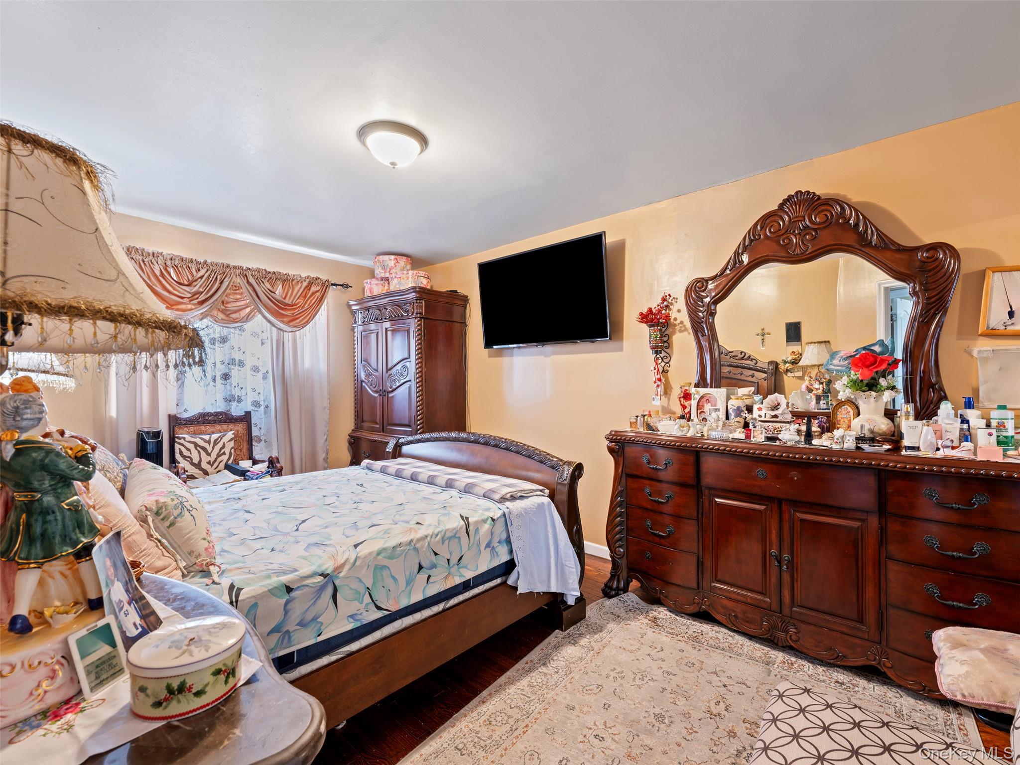Single Family Saint Ouen Street  Bronx, NY 10470, MLS-985700-12