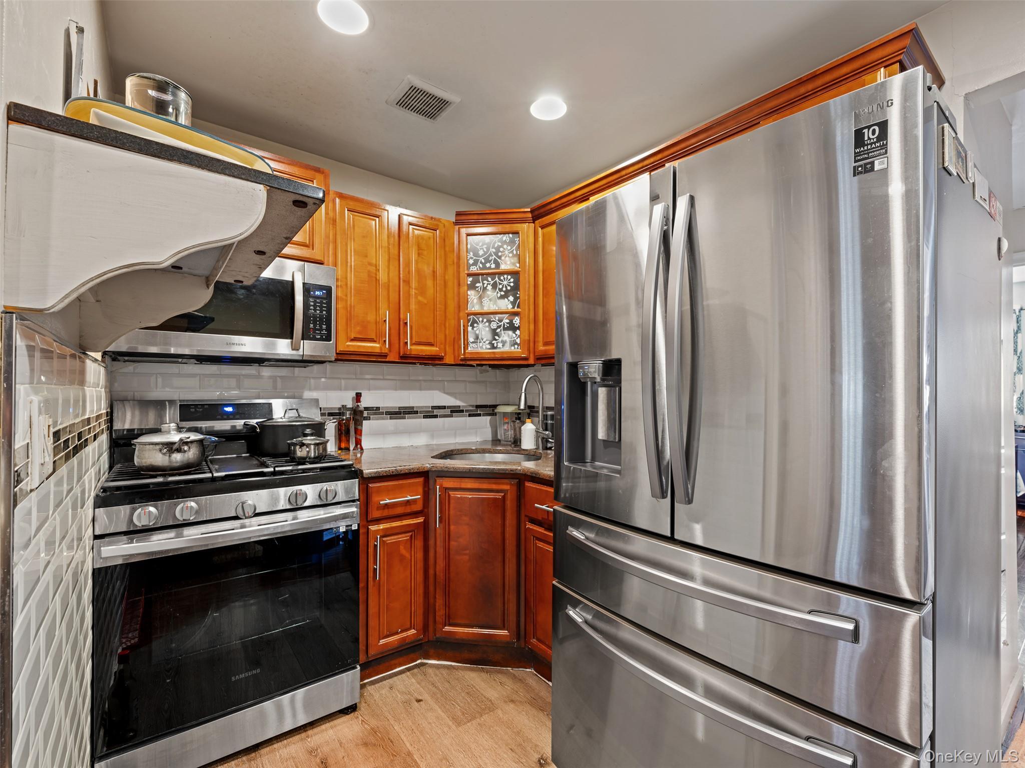 Single Family Saint Ouen Street Bronx, NY 10470, MLS-985700-2