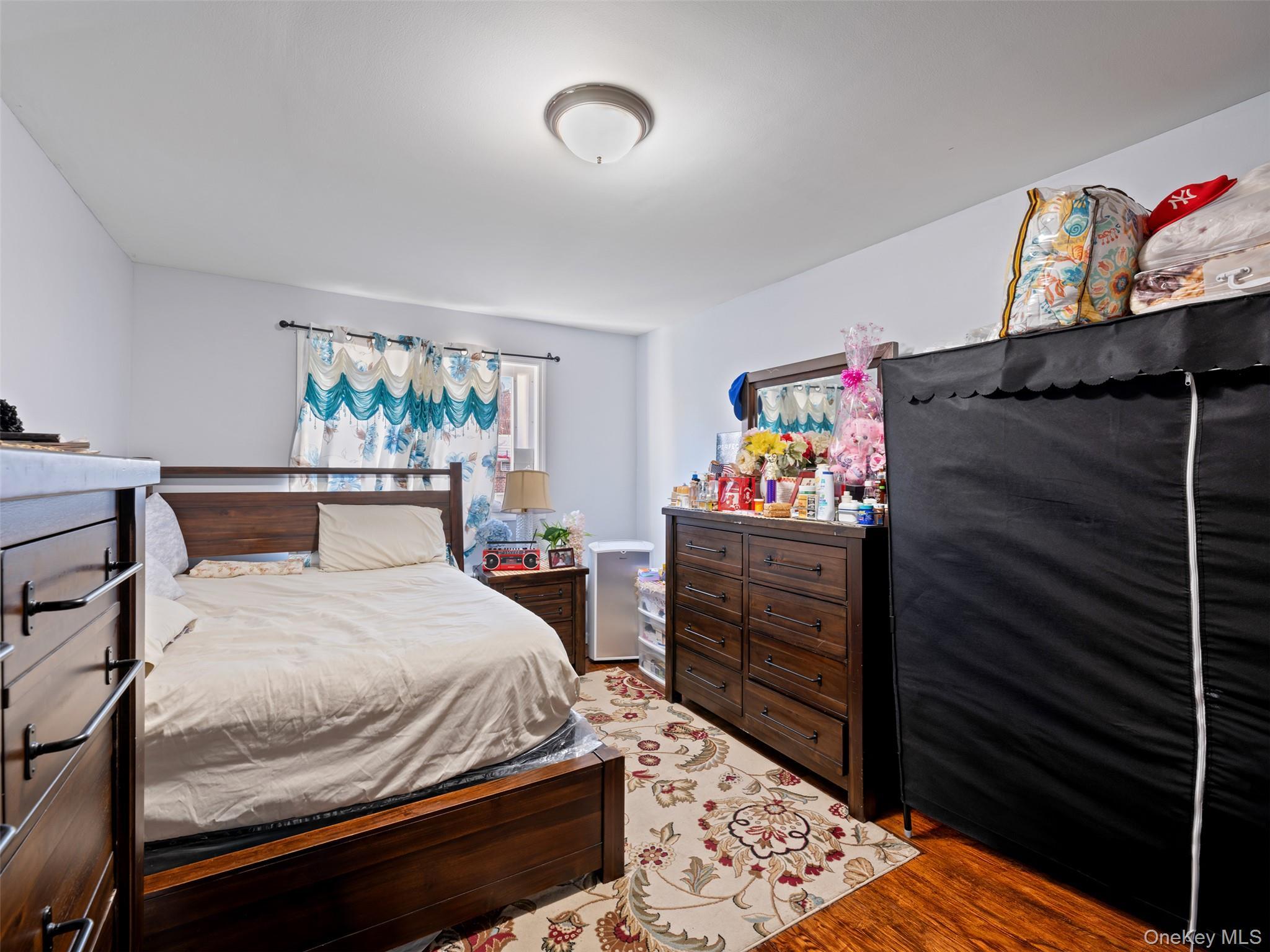 Single Family Saint Ouen Street Bronx, NY 10470, MLS-985700-3