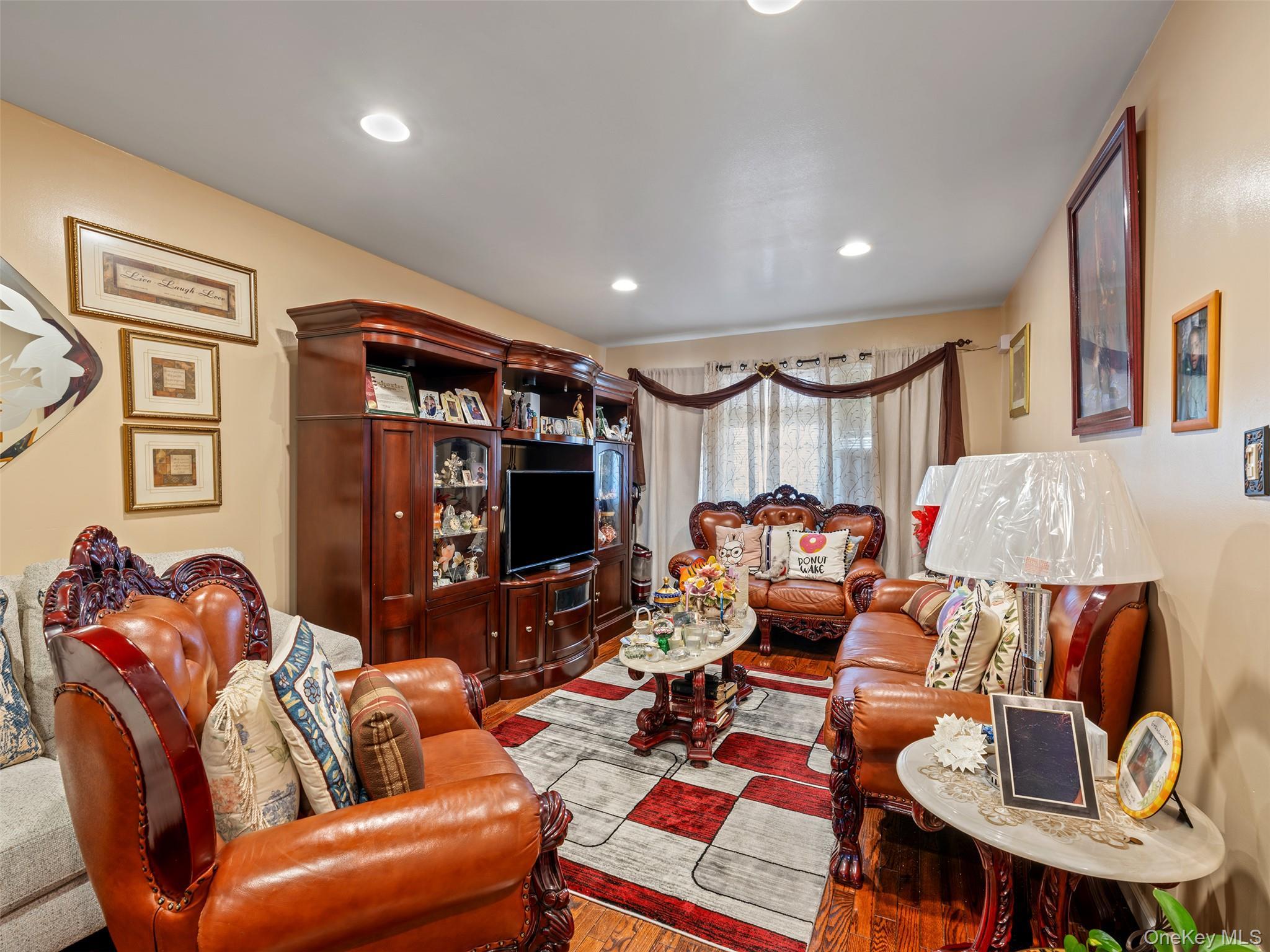 Single Family Saint Ouen Street Bronx, NY 10470, MLS-985700-5