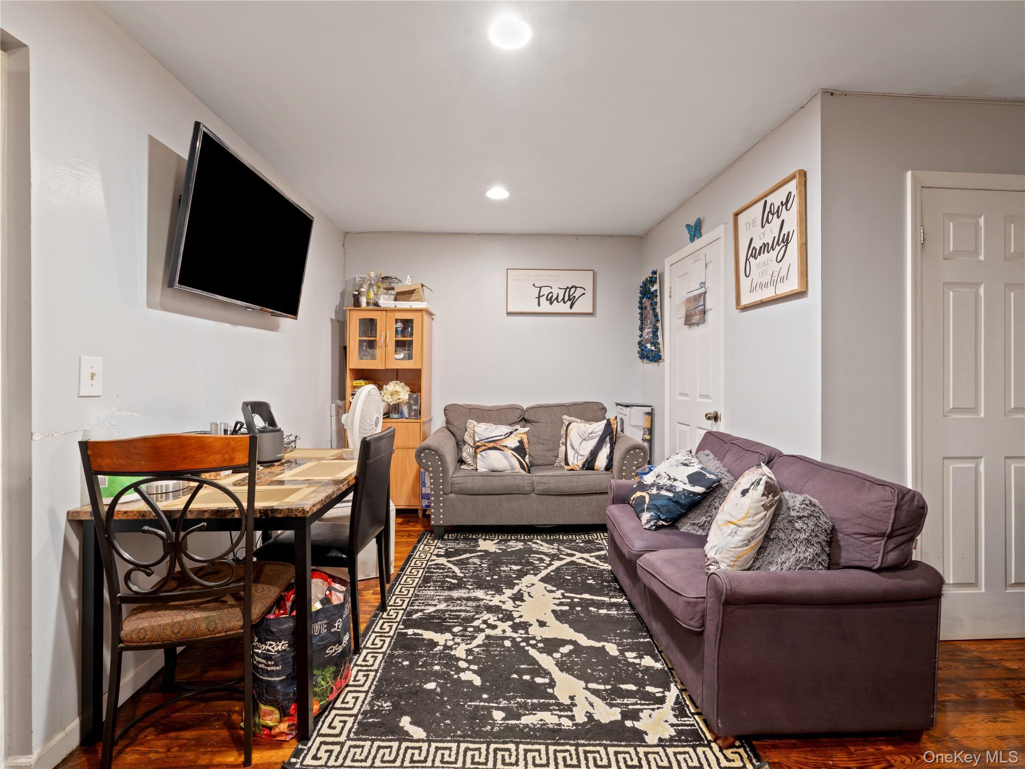 Single Family Saint Ouen Street Bronx, NY 10470, MLS-985700-6