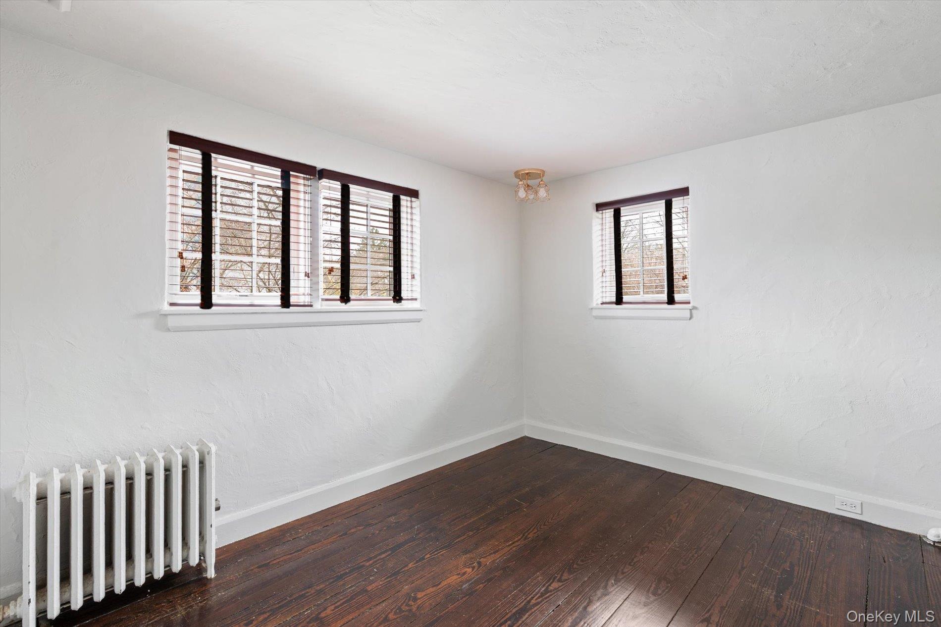 Single Family Long  Nassau County, NY 11550, MLS-985702-23