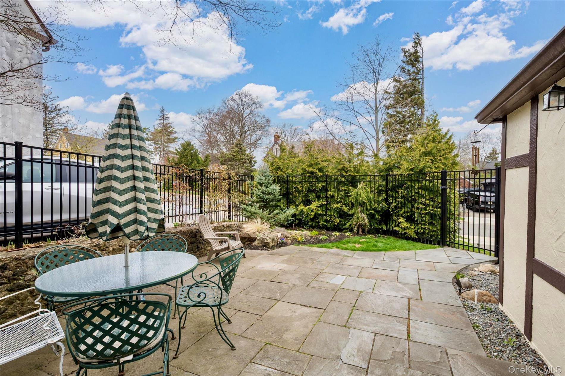 Single Family Long  Nassau County, NY 11550, MLS-985702-24