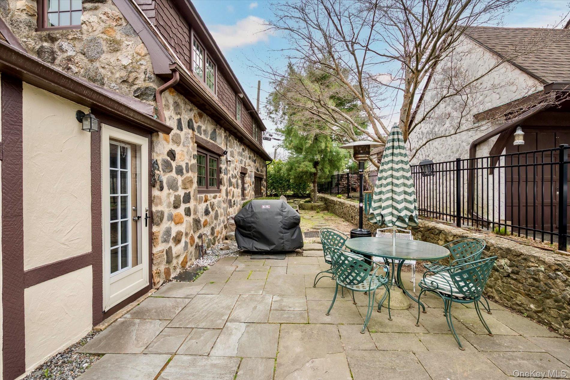 Single Family Long  Nassau County, NY 11550, MLS-985702-26