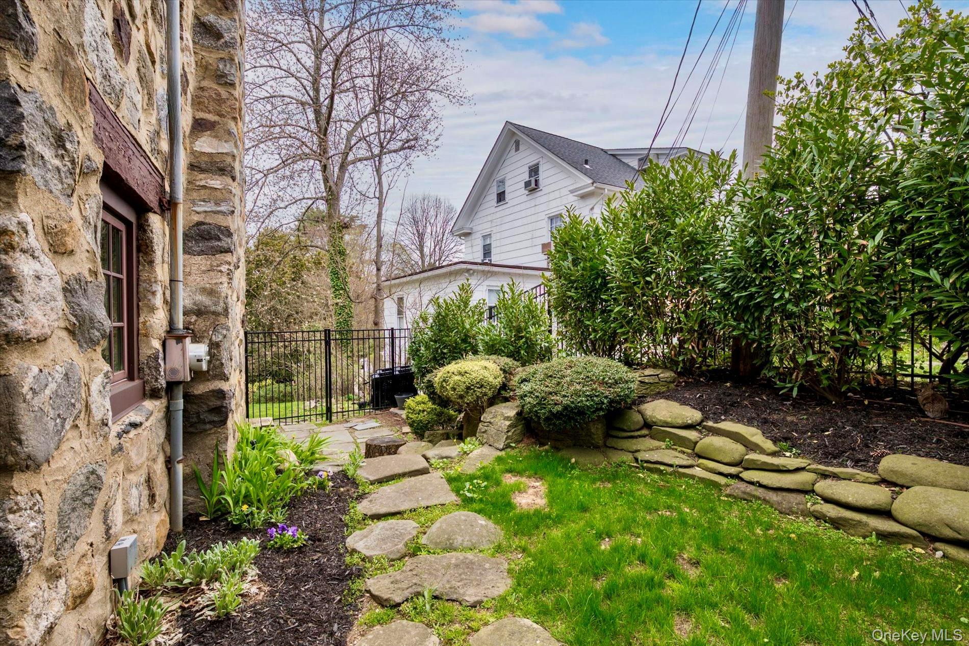 Single Family Long  Nassau County, NY 11550, MLS-985702-29