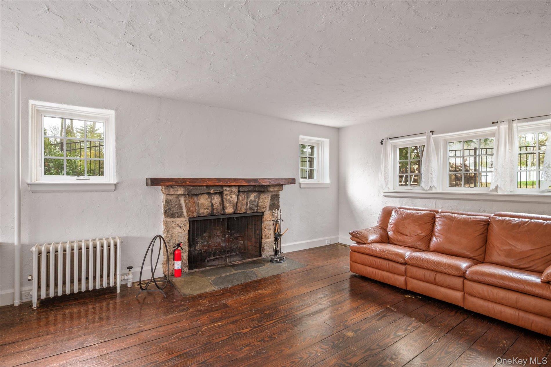Single Family Long  Nassau County, NY 11550, MLS-985702-4