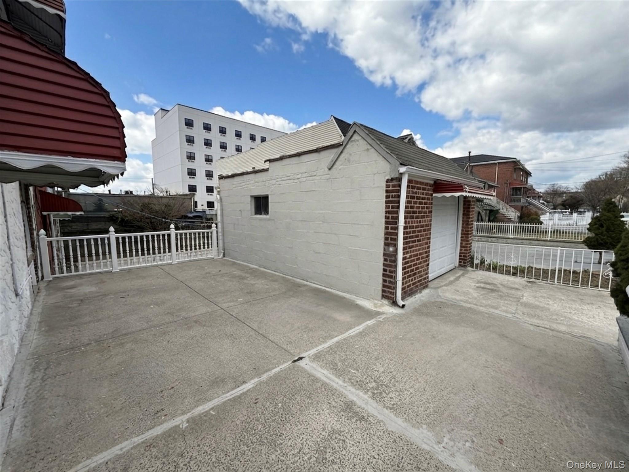 Commercial Sale Laconia  Bronx, NY 10469, MLS-985703-23