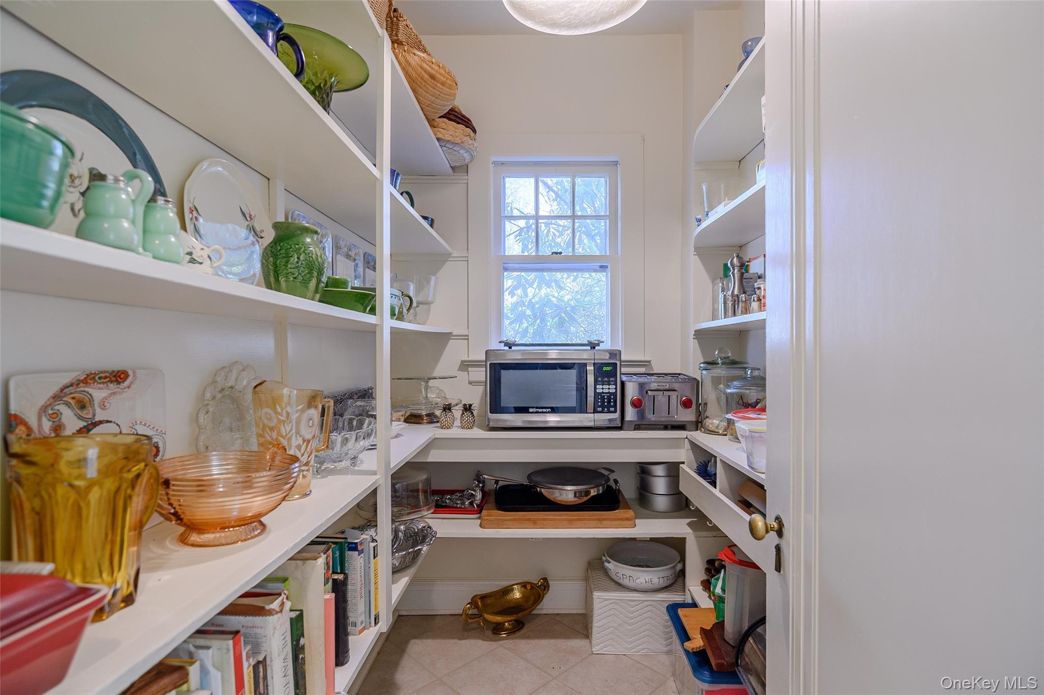 Single Family Tory Connecticut  Out Of Area, NY 06470, MLS-985706-10