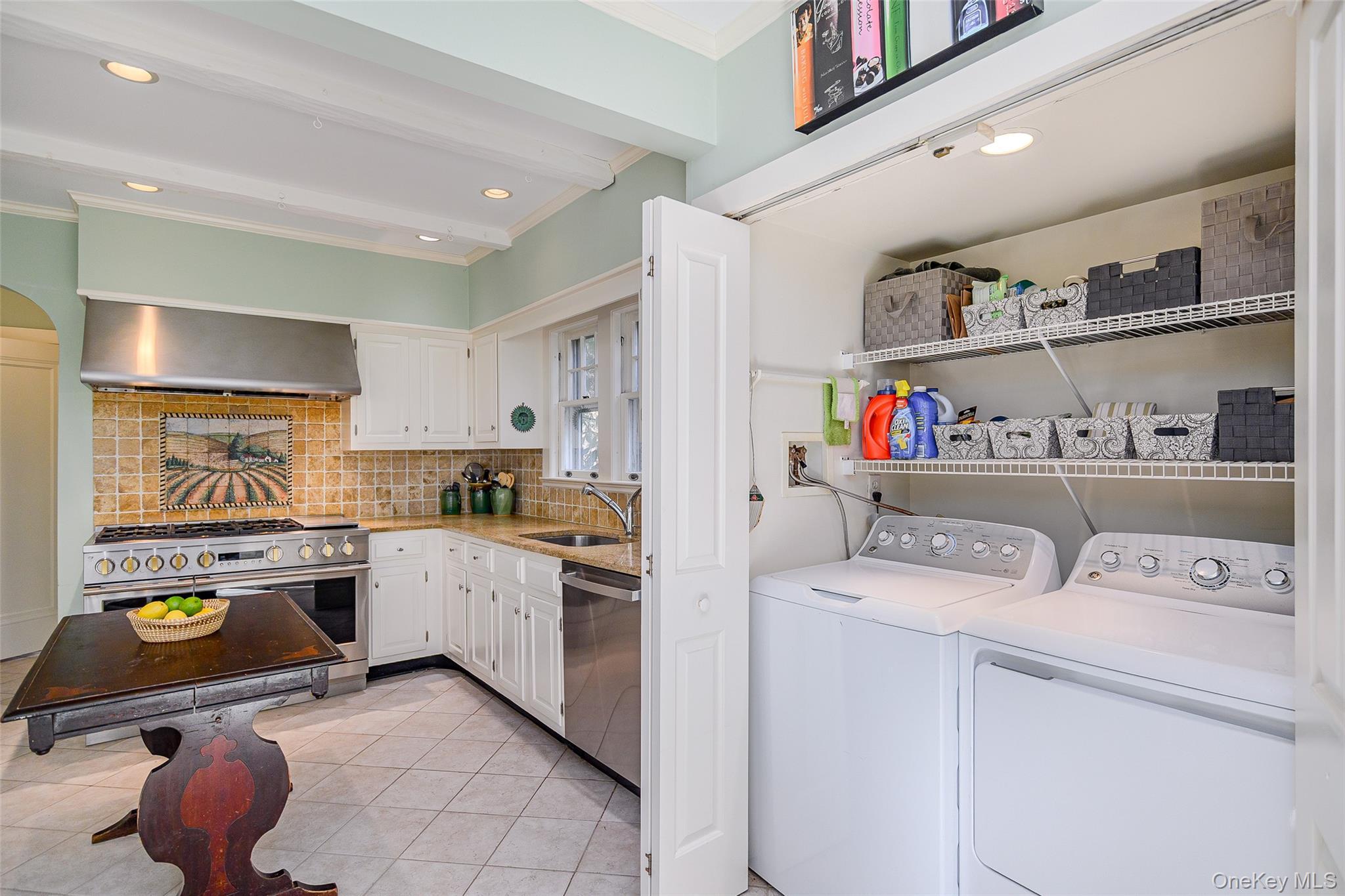 Single Family Tory Connecticut  Out Of Area, NY 06470, MLS-985706-16