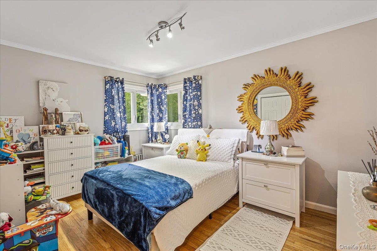 Single Family Grand Central Parkway Queens, NY 11362, MLS-985712-16
