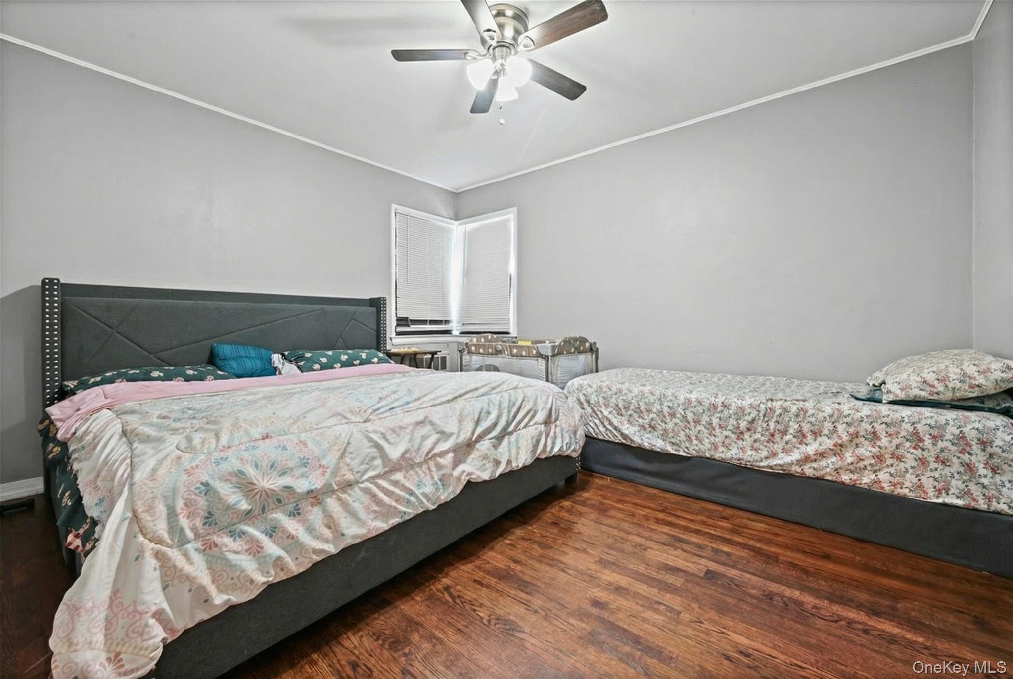 Single Family 5th  Suffolk County, NY 11706, MLS-985715-5