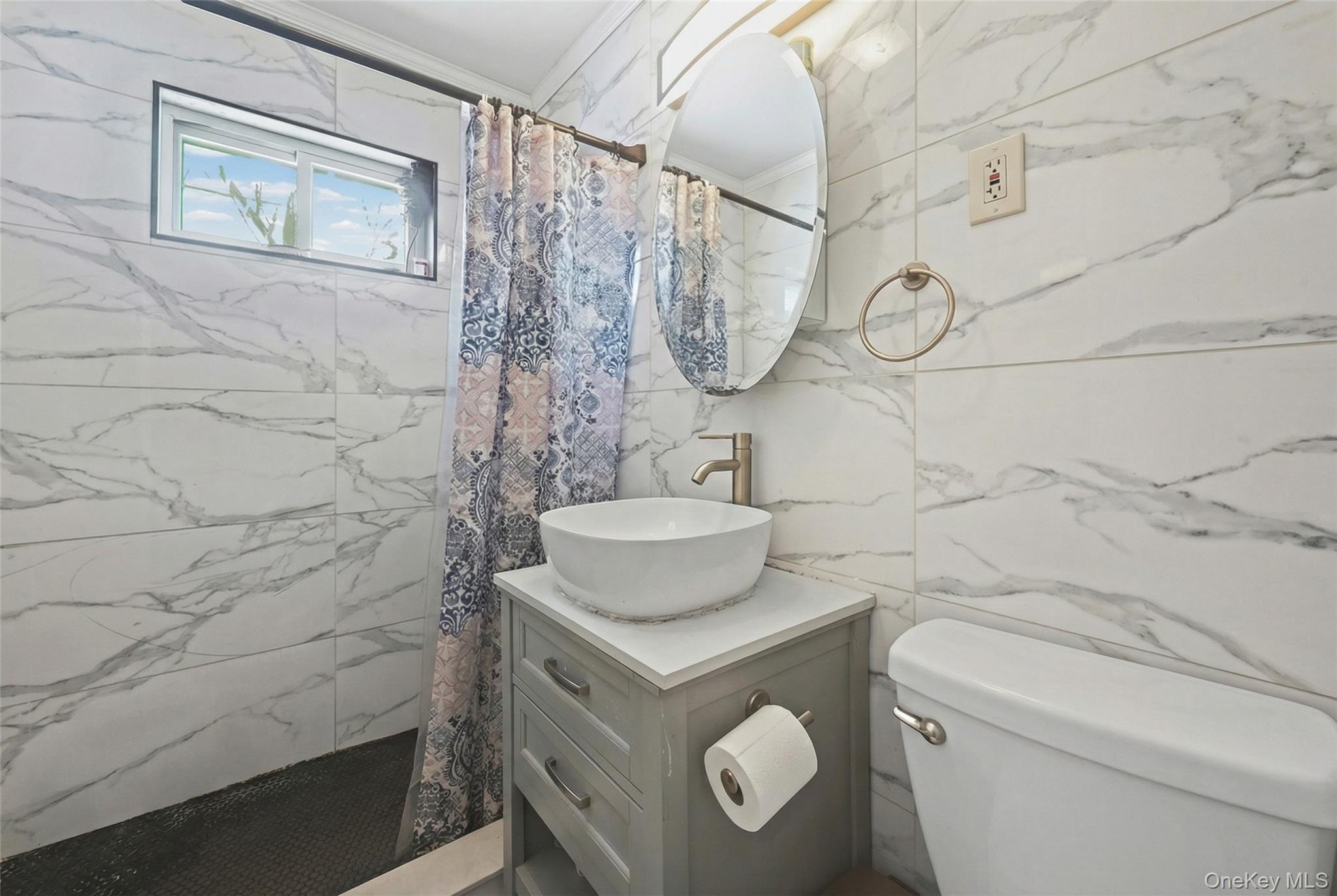 Single Family 5th  Suffolk County, NY 11706, MLS-985715-7