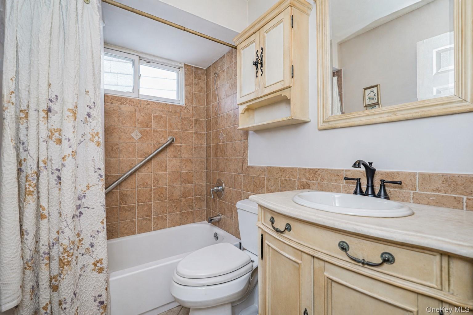 Single Family Ashwood Staten Island, NY 10308, MLS-985721-18