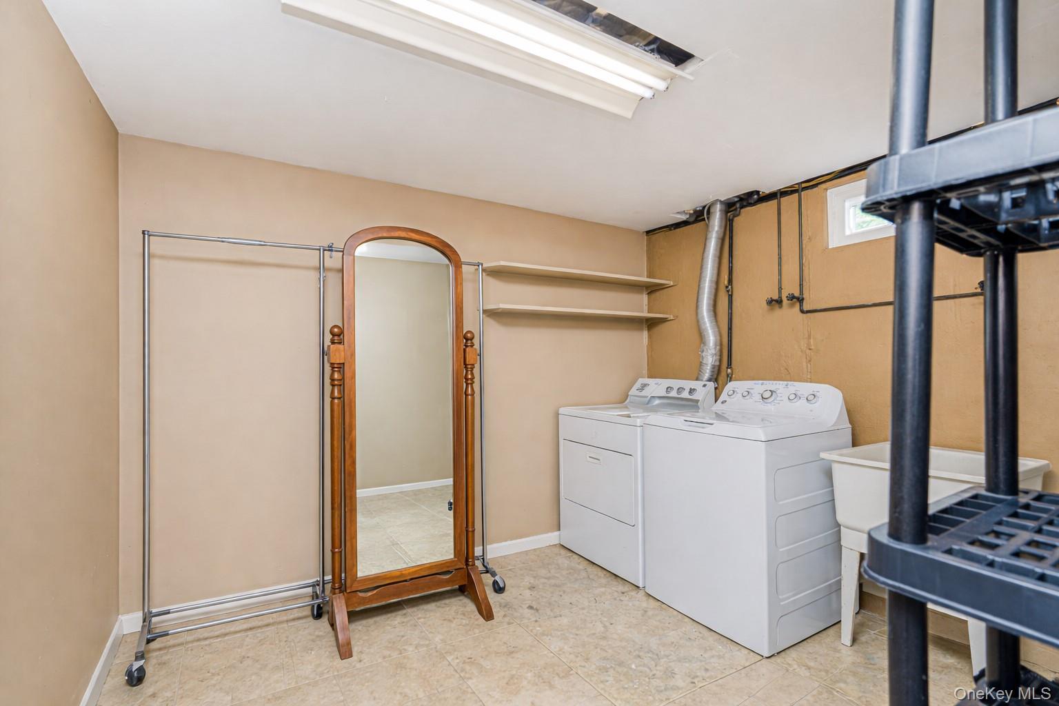 Single Family Ashwood Staten Island, NY 10308, MLS-985721-23